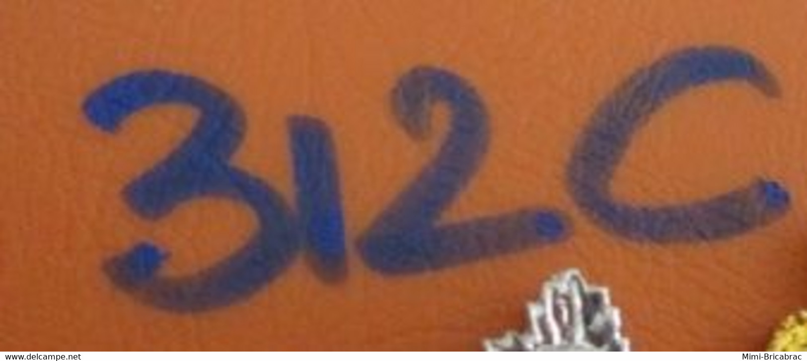 312c Pin's Pins / Beau Et Rare / ASSOCIATIONS / ETIQUETTES DE FROMAGES CLUB TYROSEMIOPHILE DE FRANCE - Associations