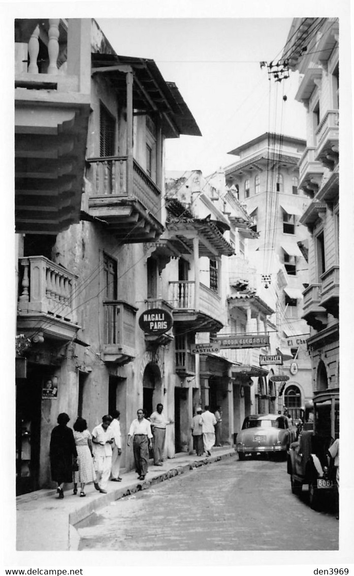 Amerique - COLOMBIE - Cartagena - Calle Del Candillejo - Magali Paris, Calzado Castillo - Carte-Photo Mangini - Colombie