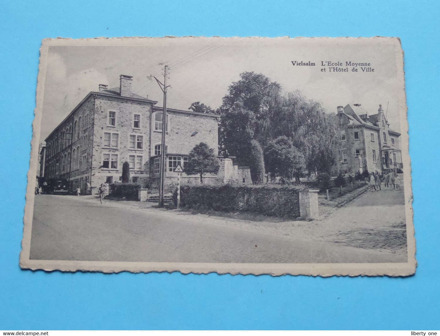 L'Ecole Moyenne Et L'Hotel De Ville > Vielsalm ( Edit. Chauveheid-Heureux ) Anno 1956 ( Voir / See Scans ) ! - Vielsalm