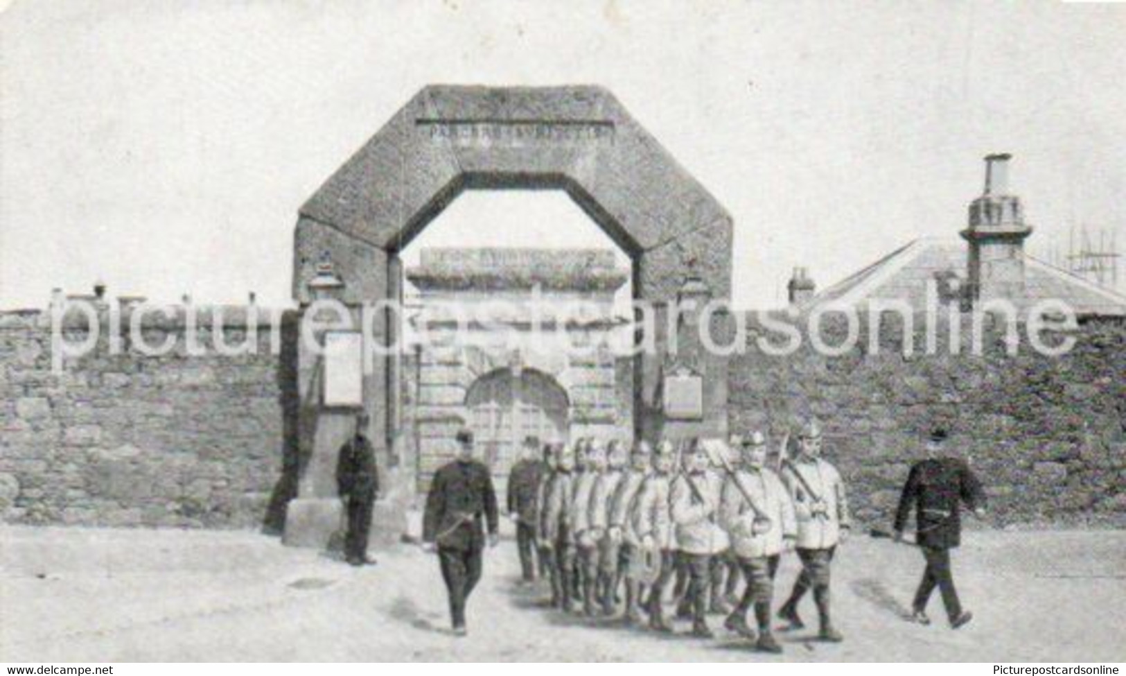 PRINCETOWN DARTMOOR PRISON GATE OLD B/W POSTCARD LANCASHIRE - Dartmoor