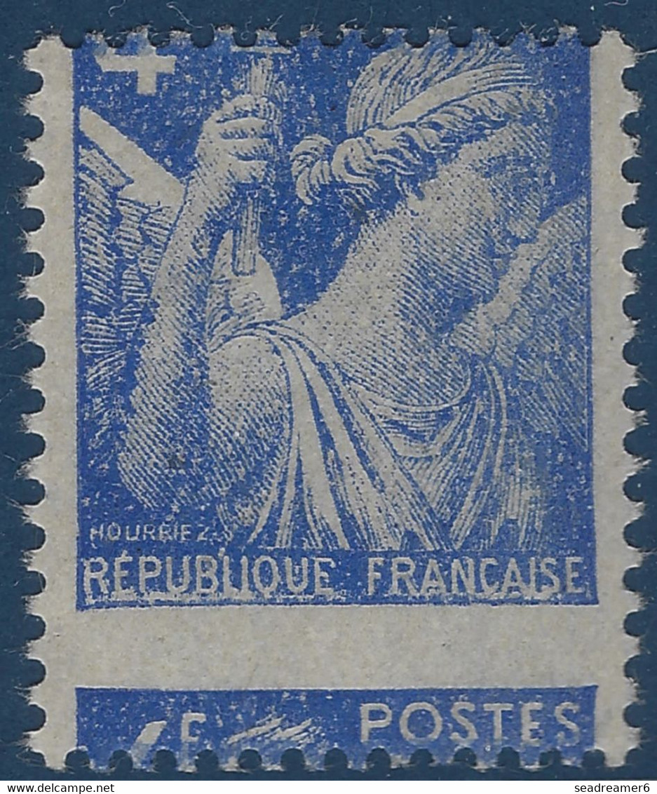 France IRIS N°565**4fr Bleu Variété Piquage à Cheval TTB Signé CALVES - 1939-44 Iris