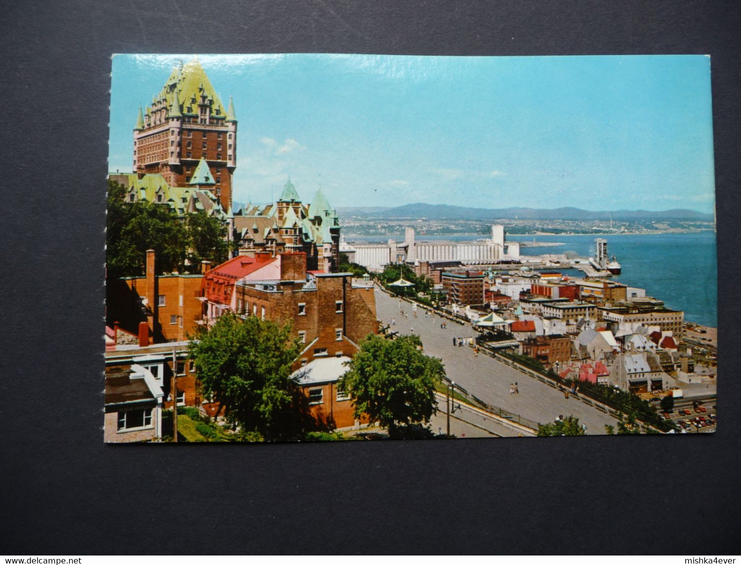 QUEBEC - Une Vue Partielle De La Terrasse Dufferin - Québec - Château Frontenac