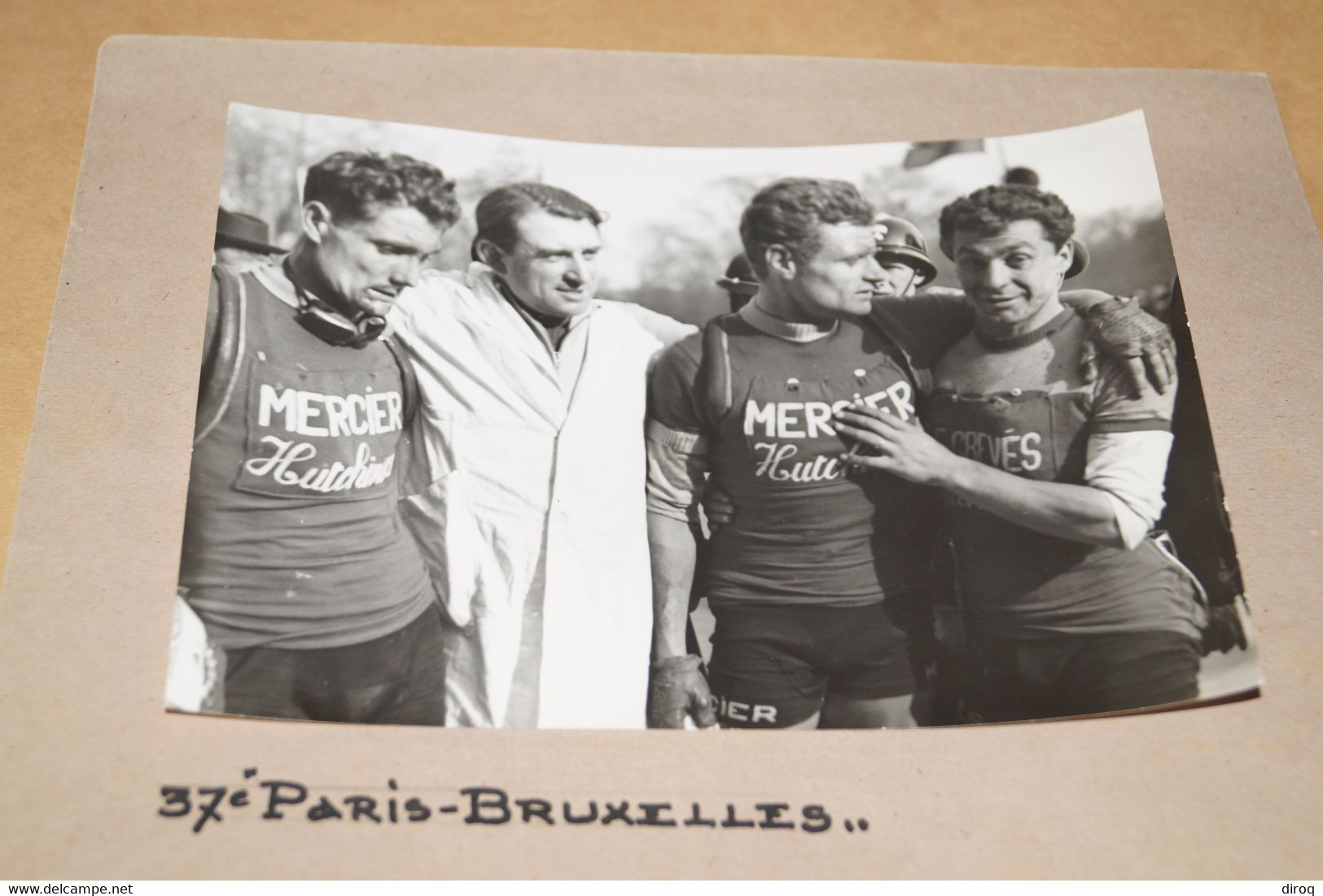 Ancienne Photo Originale 1953,Cyclisme Le 37 Iem Paris-Bruxelles, 18 Cm. Sur 13 Cm. - Ciclismo