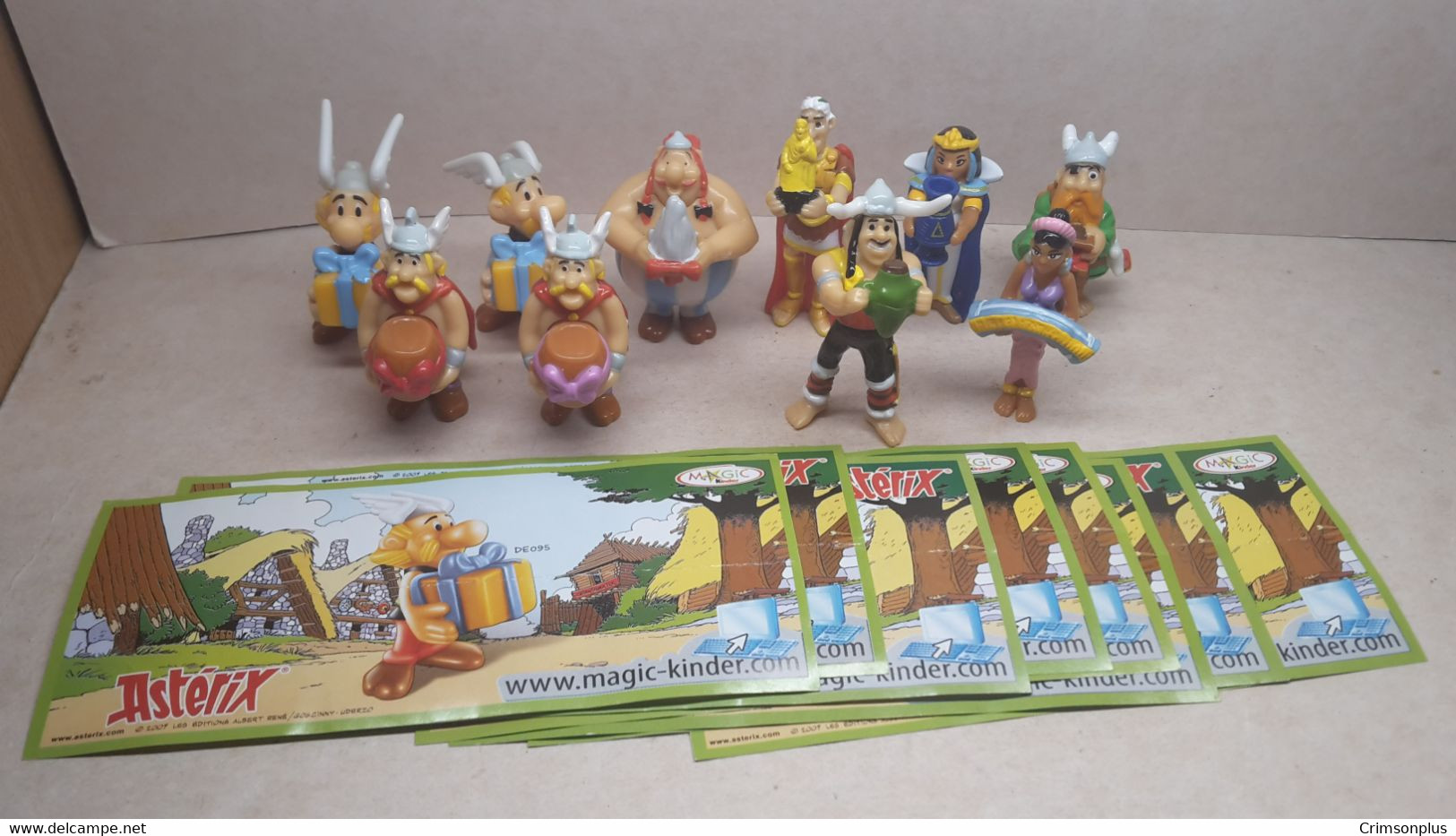 2009 Ferrero - Kinder Surprise - DE095 - DE102  Asterix 50 Years - Complete Set (10 Figures) + 8 BPZ's - Monoblocchi