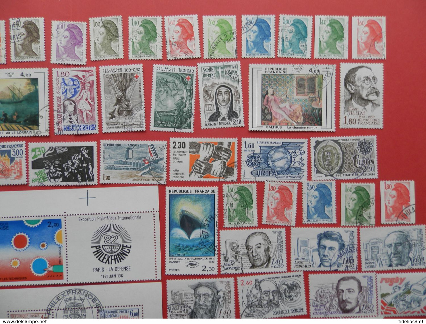 FRANCE OBLITERES : ANNEE COMPLETE 1982 SOIT 72 TIMBRES POSTE DIFFERENTS + BF 8 + PA 56  QUALITE LUXE - 1980-1989