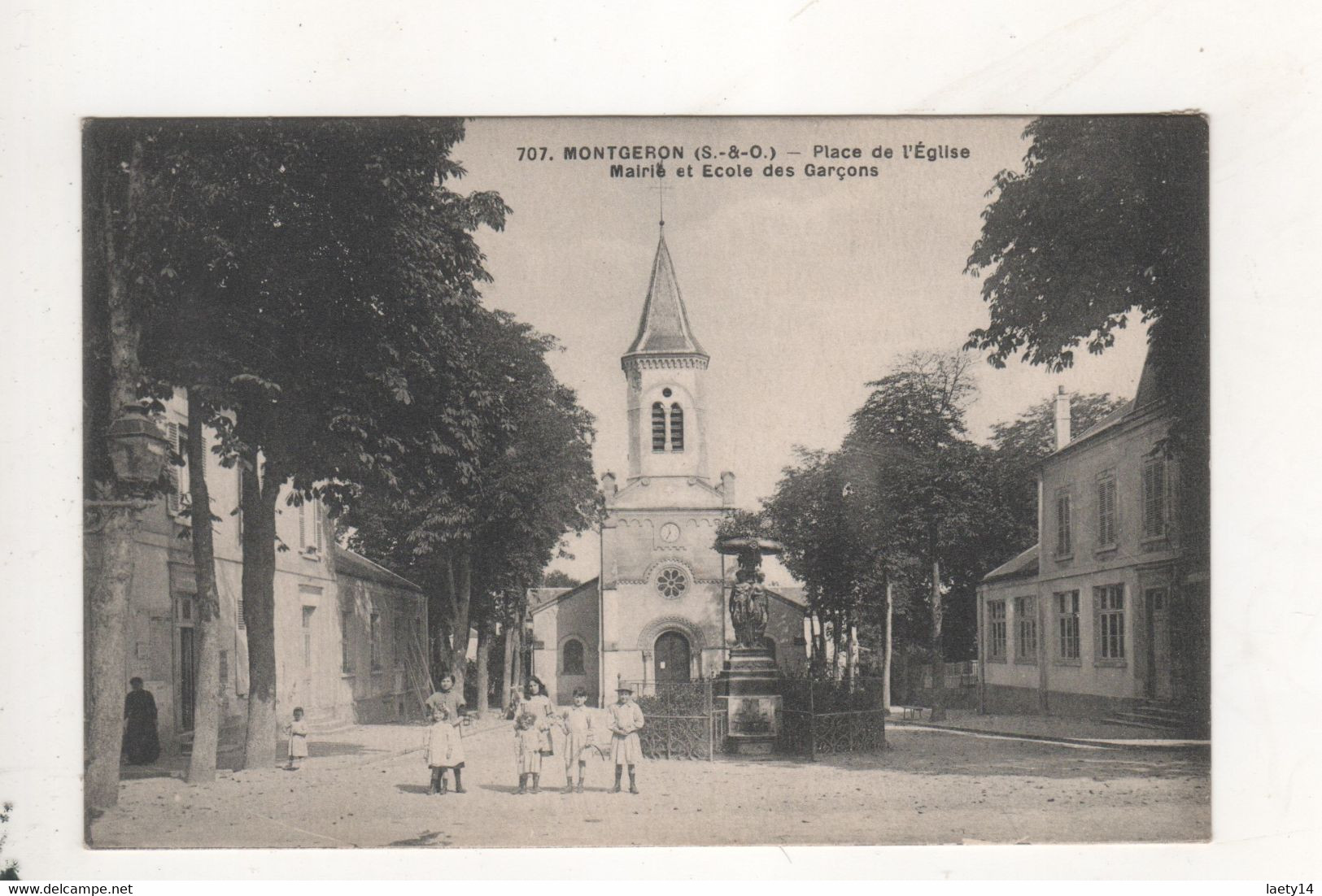 Montgeron Place De L Eglise Mairie Et Ecole Des Garcons - Montgeron