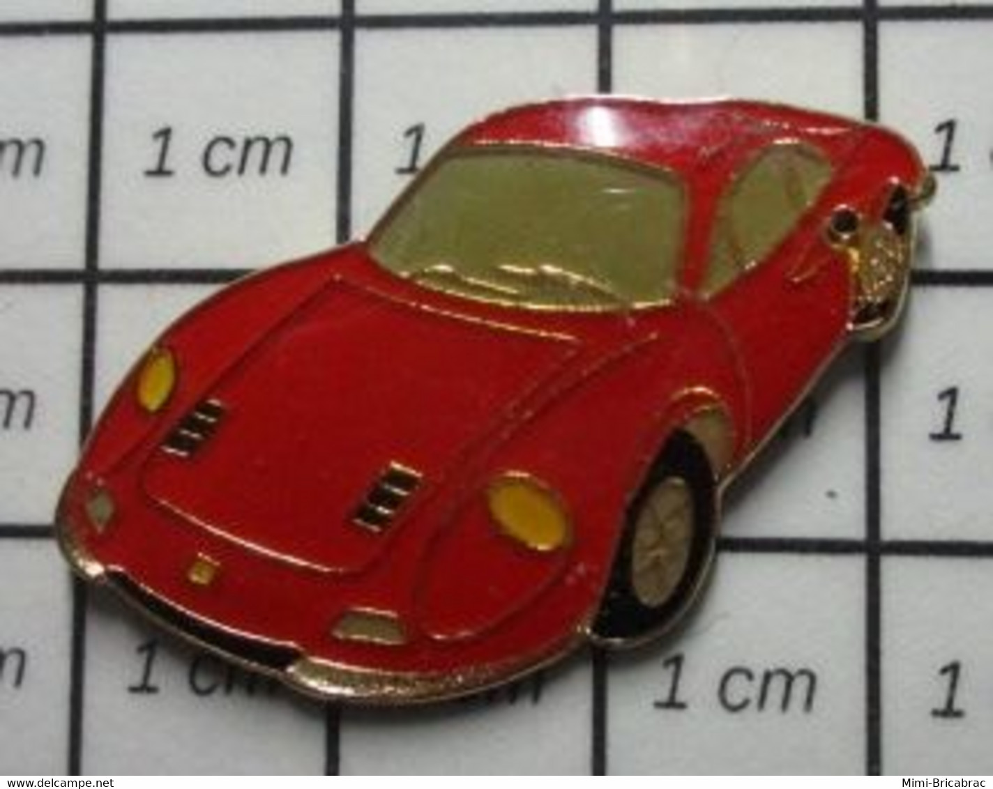 312b Pin's Pins / Beau Et Rare / AUTOMOBILES /  FERRARI ROUGE MODELE A IDE - Ferrari