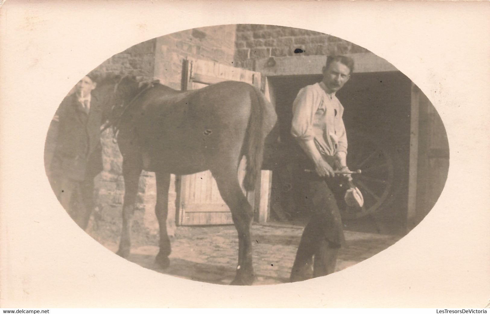 Carte Photo à Identifier - Maréchal Ferrant - Cheval - Animé - Carte Postale Ancienne - To Identify