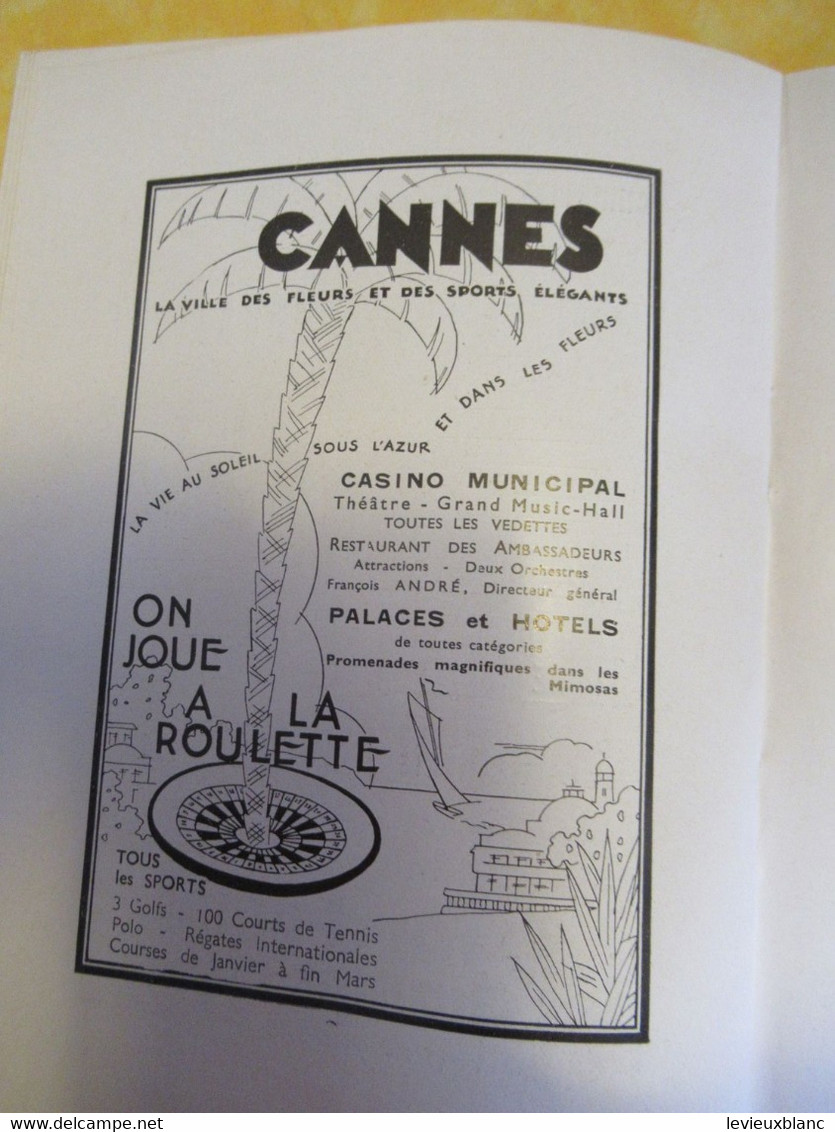 Programme ancien/Casino de PARIS/Henri VARNA/ AMOURS de PARIS/Revue/Maurice Chevalier/Juvaquatre Renault/1939   PROG322