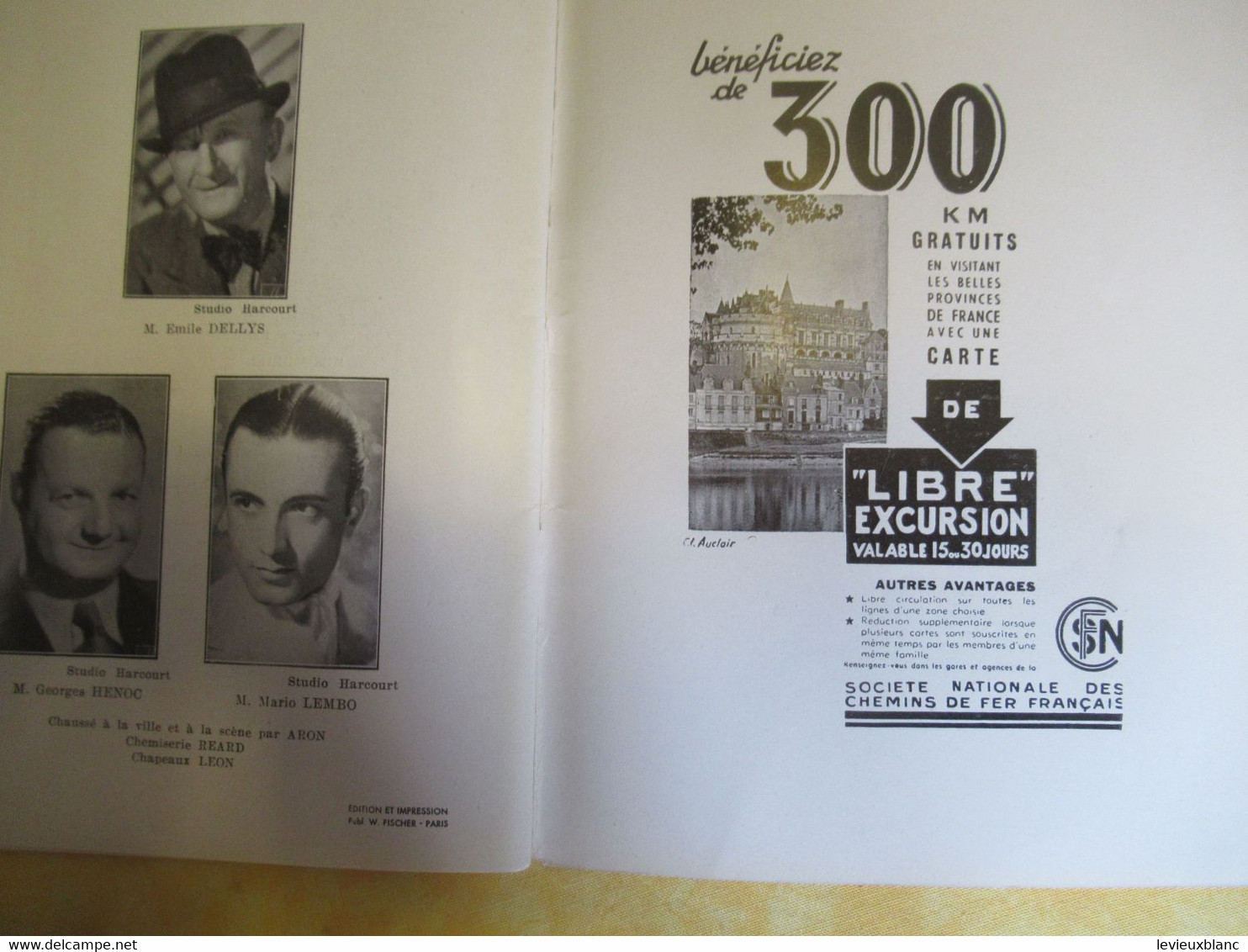 Programme ancien/Casino de PARIS/Henri VARNA/ AMOURS de PARIS/Revue/Maurice Chevalier/Juvaquatre Renault/1939   PROG322