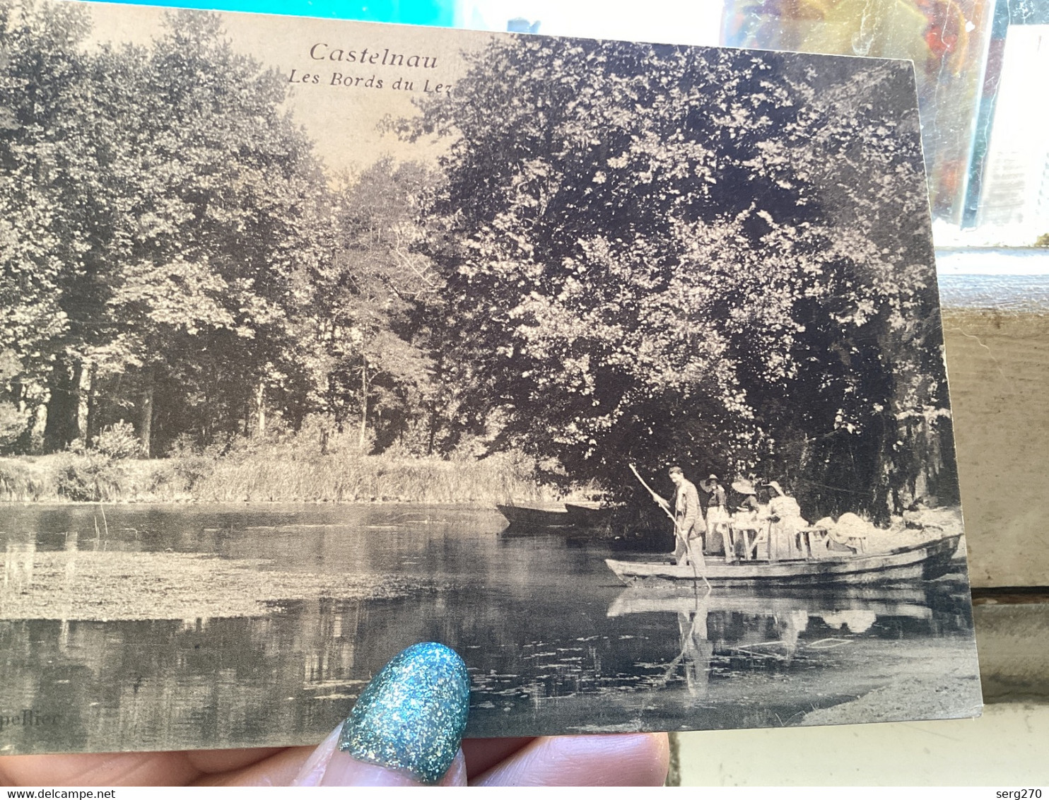 CP 34 CASTELNAU Les Bords Du Lez Femme Sur L Eau Carte Postale Animés - Castelnau Le Lez