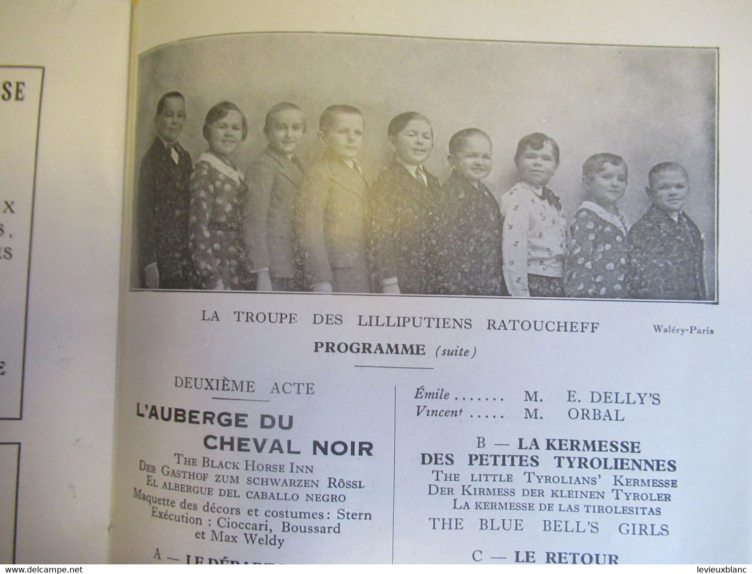 Programme ancien/FOLIES BERGERES/Paul DERVAL/ La REVUE d'AMOUR/Revue/Ada et Eddie DARROS/1932           PROG323