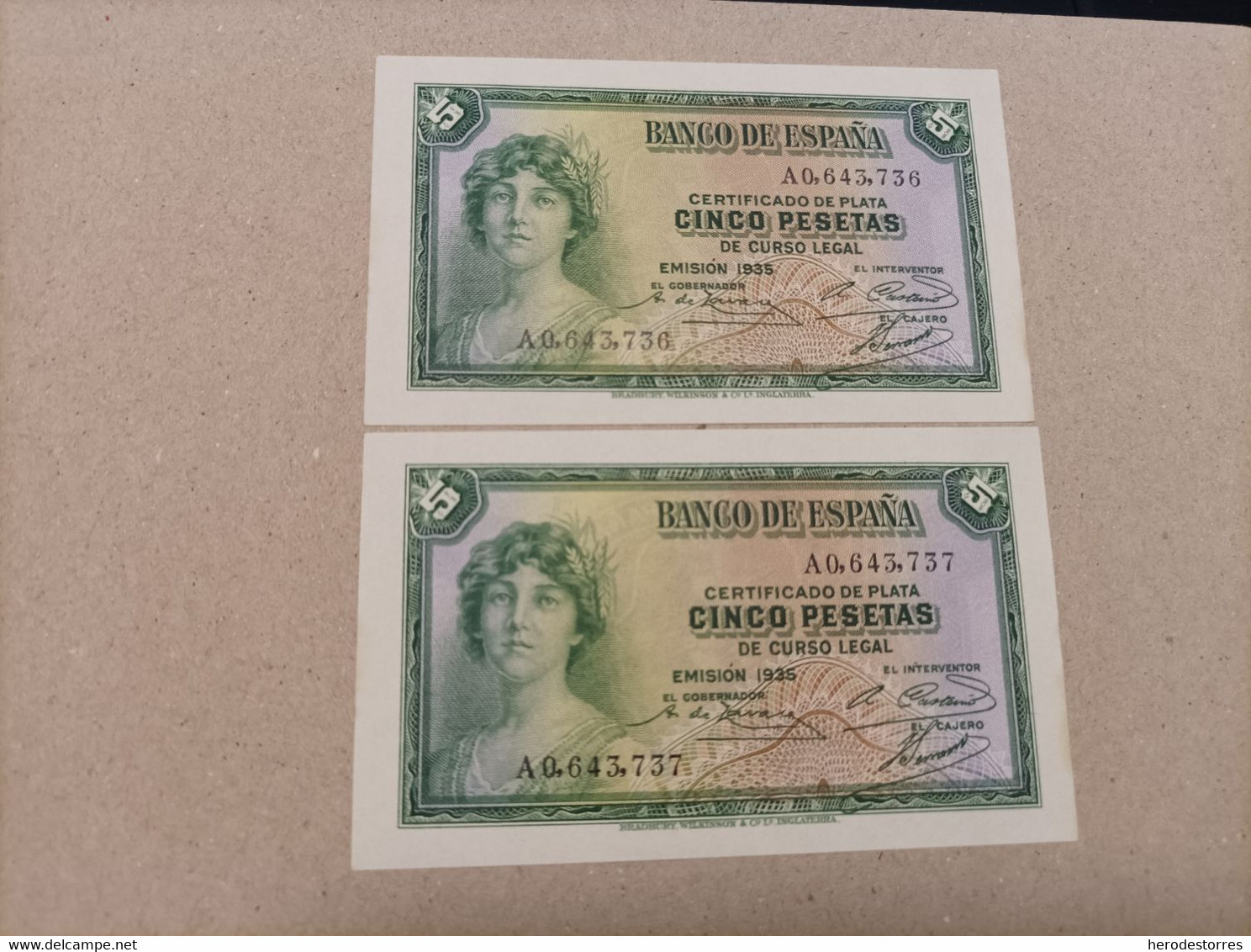 Pareja Correlativa De 5 Pesetas De 1935 Serie A, Nº Bajo, Sin Circular/plancha - 5 Pesetas