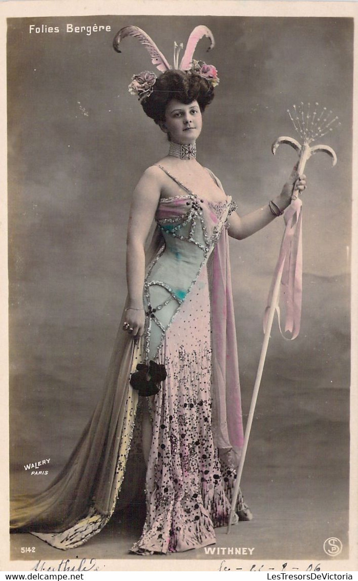 SPECTACLE - Artiste - CABARET - WITHNEY Des Folies Bergères - Robe De Scène - Carte Postale Ancienne - Kabarett