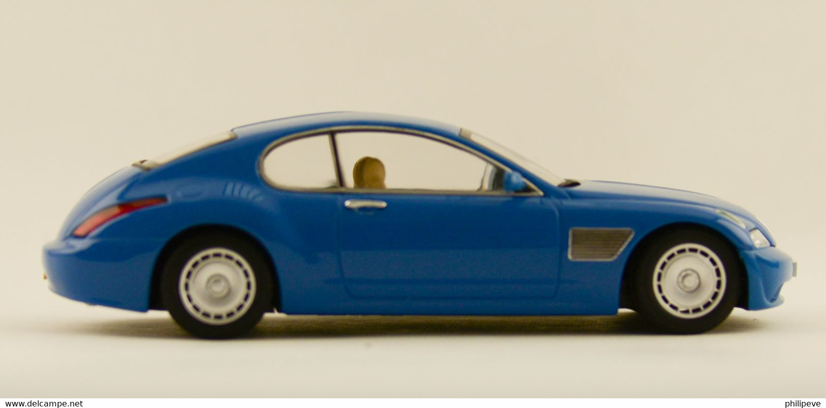 BUGATTI EB 118  Paris 1998 - Auto-Art 1:43 - AutoArt