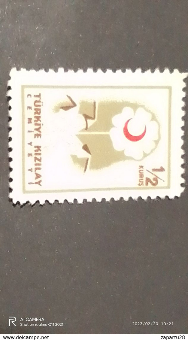 TÜRKEY--YARDIM PULLARI-1950- 60-  KIZILAY DERNEĞİ  0.50K (*) - Timbres De Bienfaisance