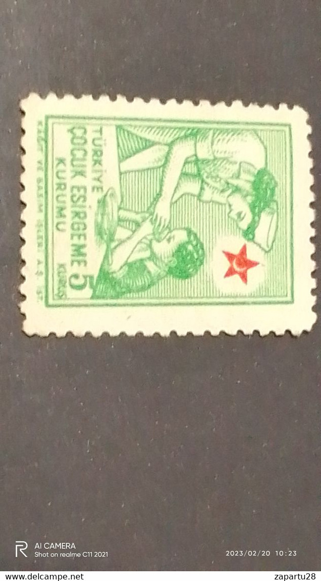 TÜRKEY--YARDIM PULLARI-1950- 60-  ÇOCUK ESİRGEME KURUMU  5K (*) - Timbres De Bienfaisance