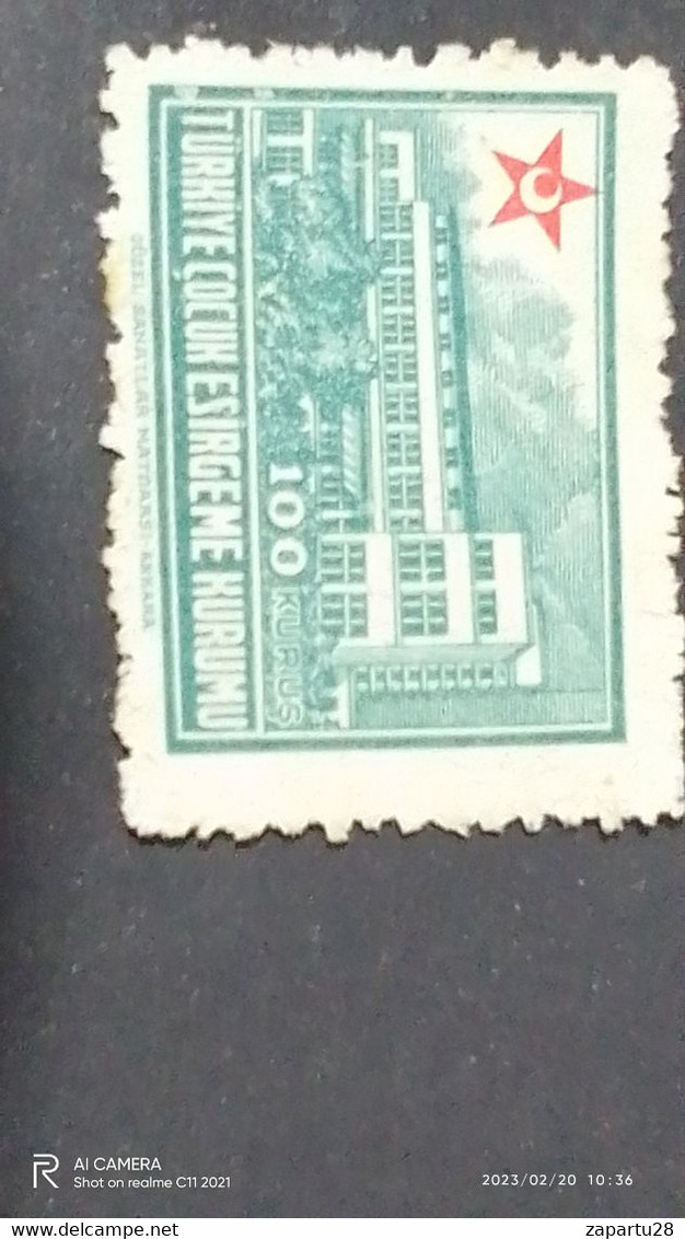 TÜRKEY--YARDIM PULLARI-1940- 50-  ÇOCUK ESİRGEME KURUMU   100K(*) - Timbres De Bienfaisance