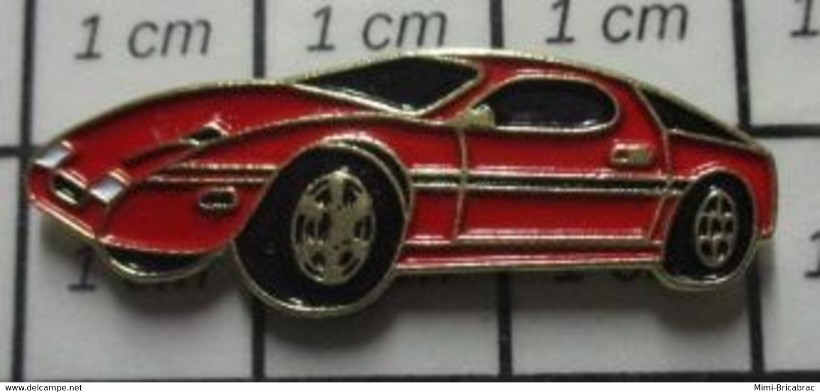 810d Pin's Pins / Beau Et Rare / AUTOMOBILES / VOITURE SPORTIVE ROUGE SANS DOUTE FERRARI - Ferrari