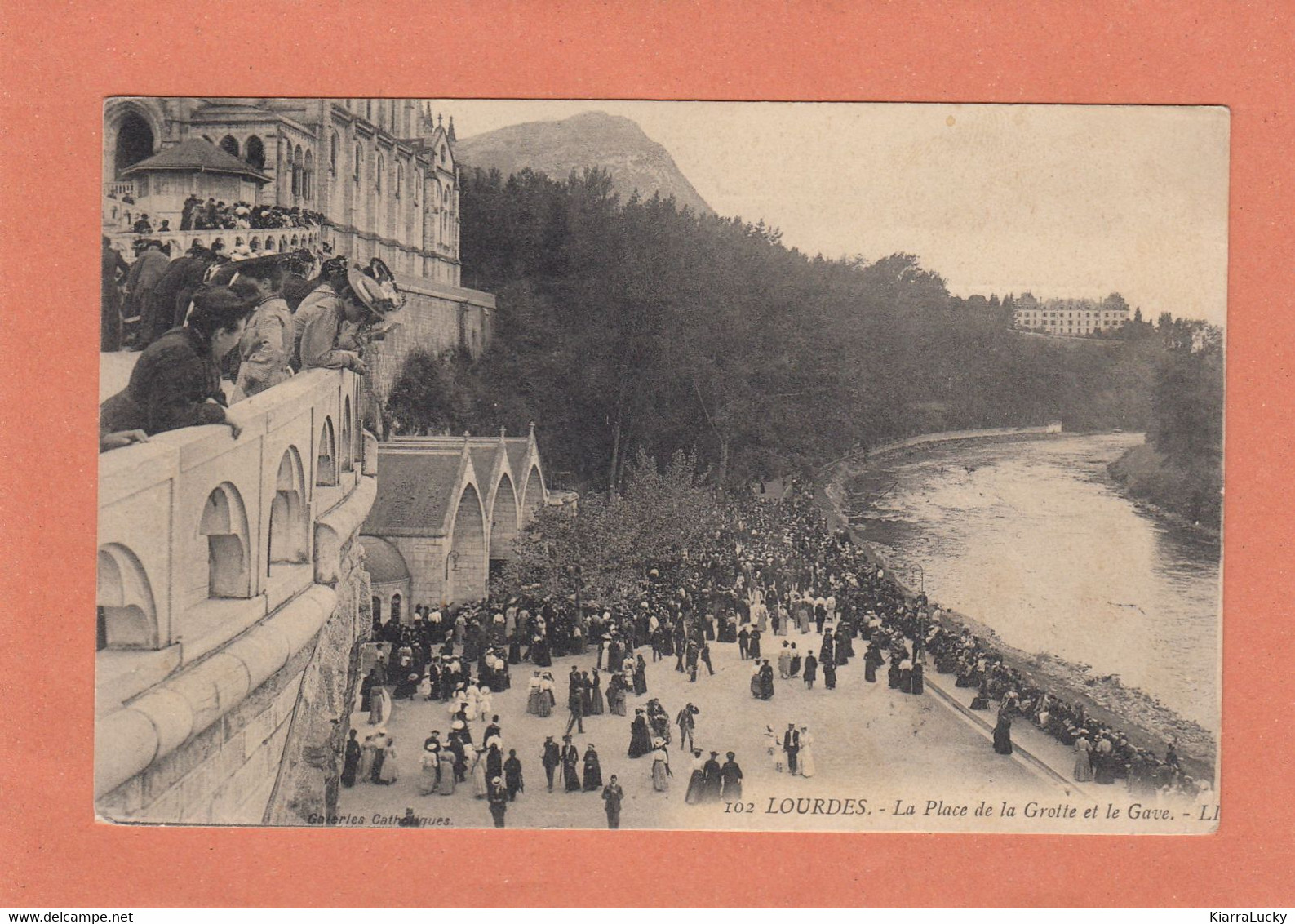 LOURDES - PLACE DE LA GROTTE ET GAVE - ECRITE - Luoghi Santi