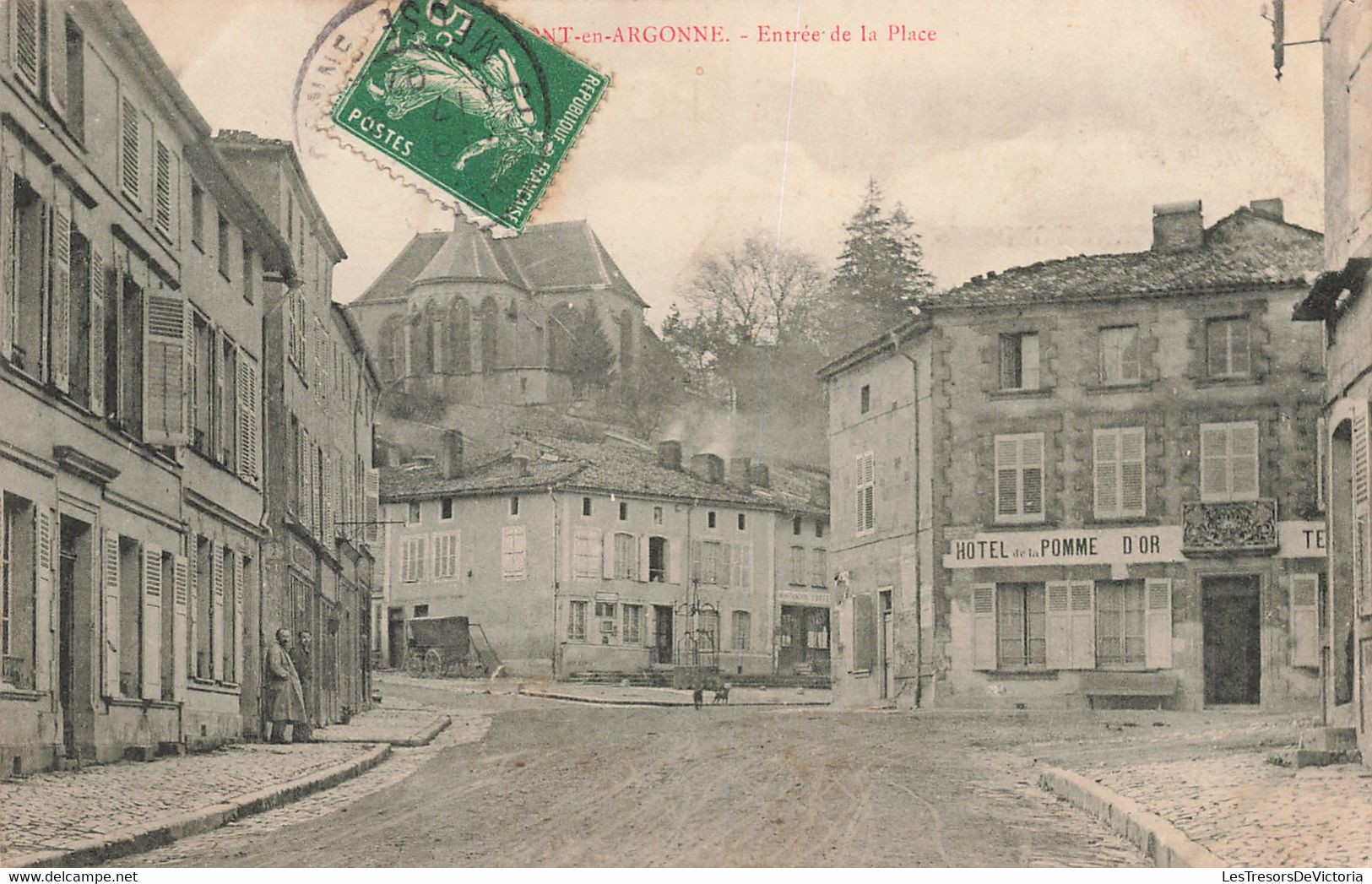 France - Clermont En Argonne - Entrée De La Place - Hotel De La Pomme D'or - Animé - Carte Postale Ancienne - Clermont En Argonne