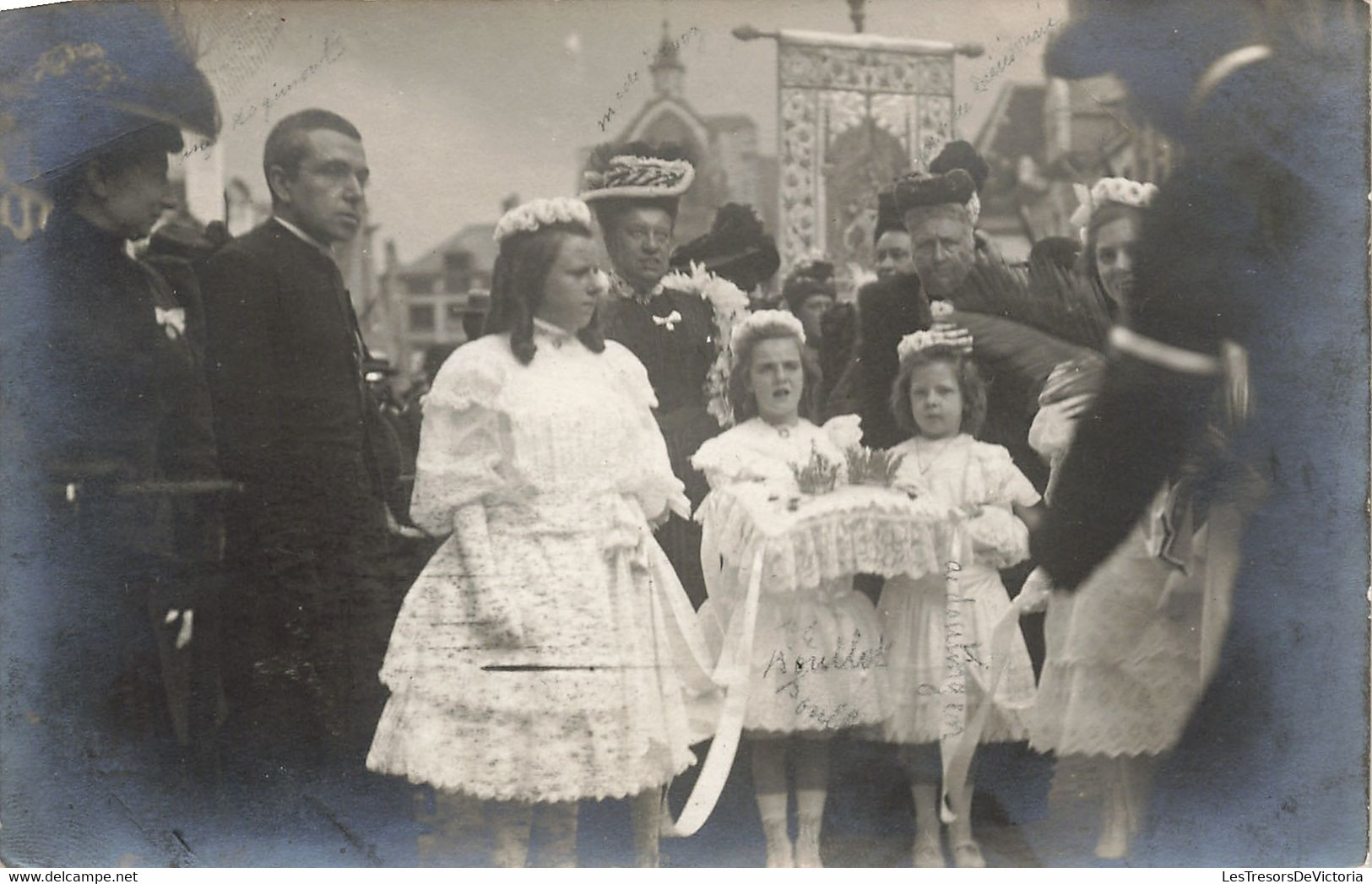 Carte Photo à Identifier - Cérémonie - Couronnement? - Enfant -  Carte Postale Ancienne - Manifestazioni