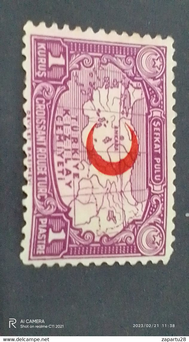 TÜRKEY--YARDIM PULLARI-1930-40-KIZILAY CEMİYETİ  1 PİASTRE   (*) - Timbres De Bienfaisance