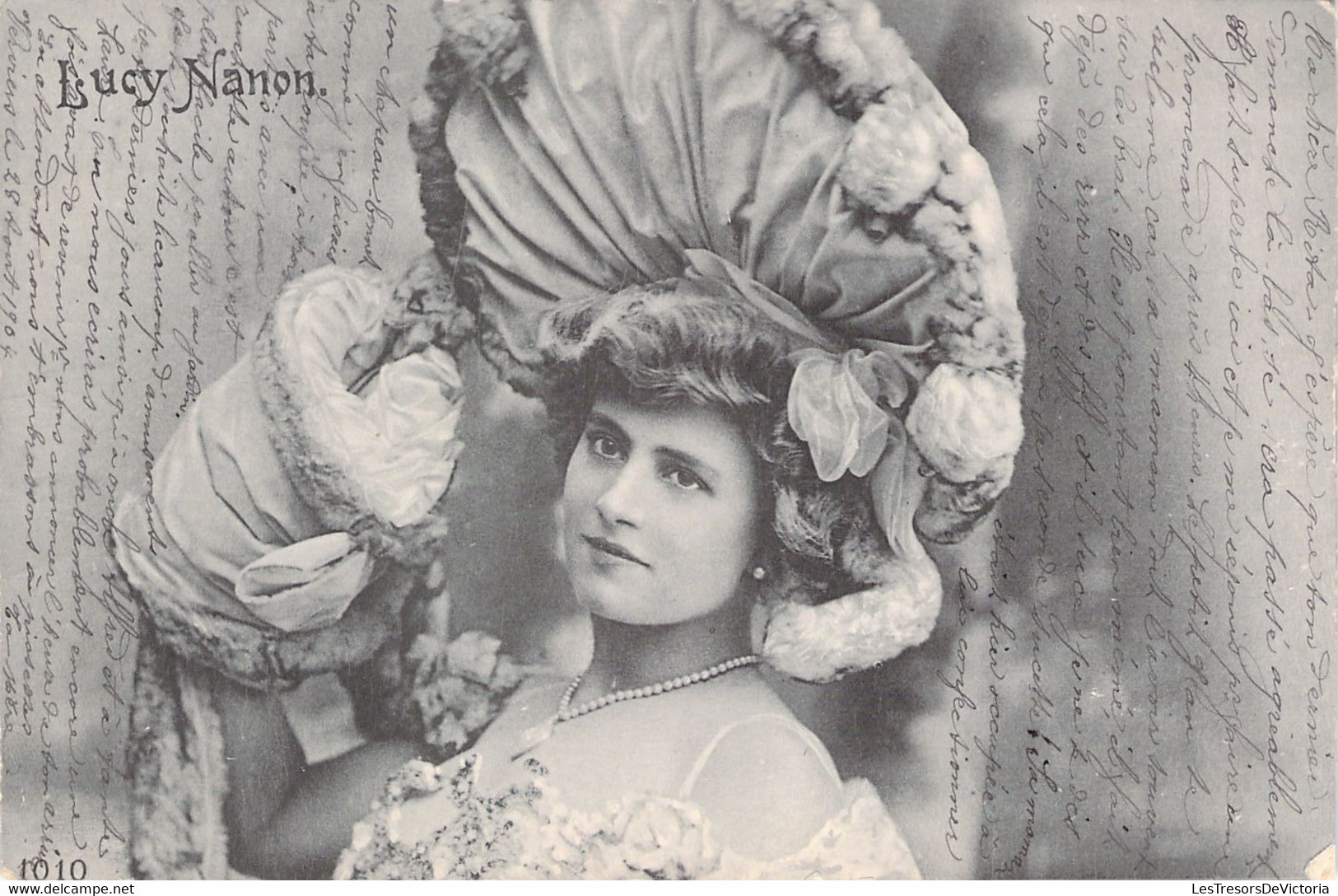 MUSIQUE - Artiste - LUCY NANON - Chanteuse De Cabaret - Chapeau - Bijou De Perles - Carte Postale Ancienne - Musique Et Musiciens