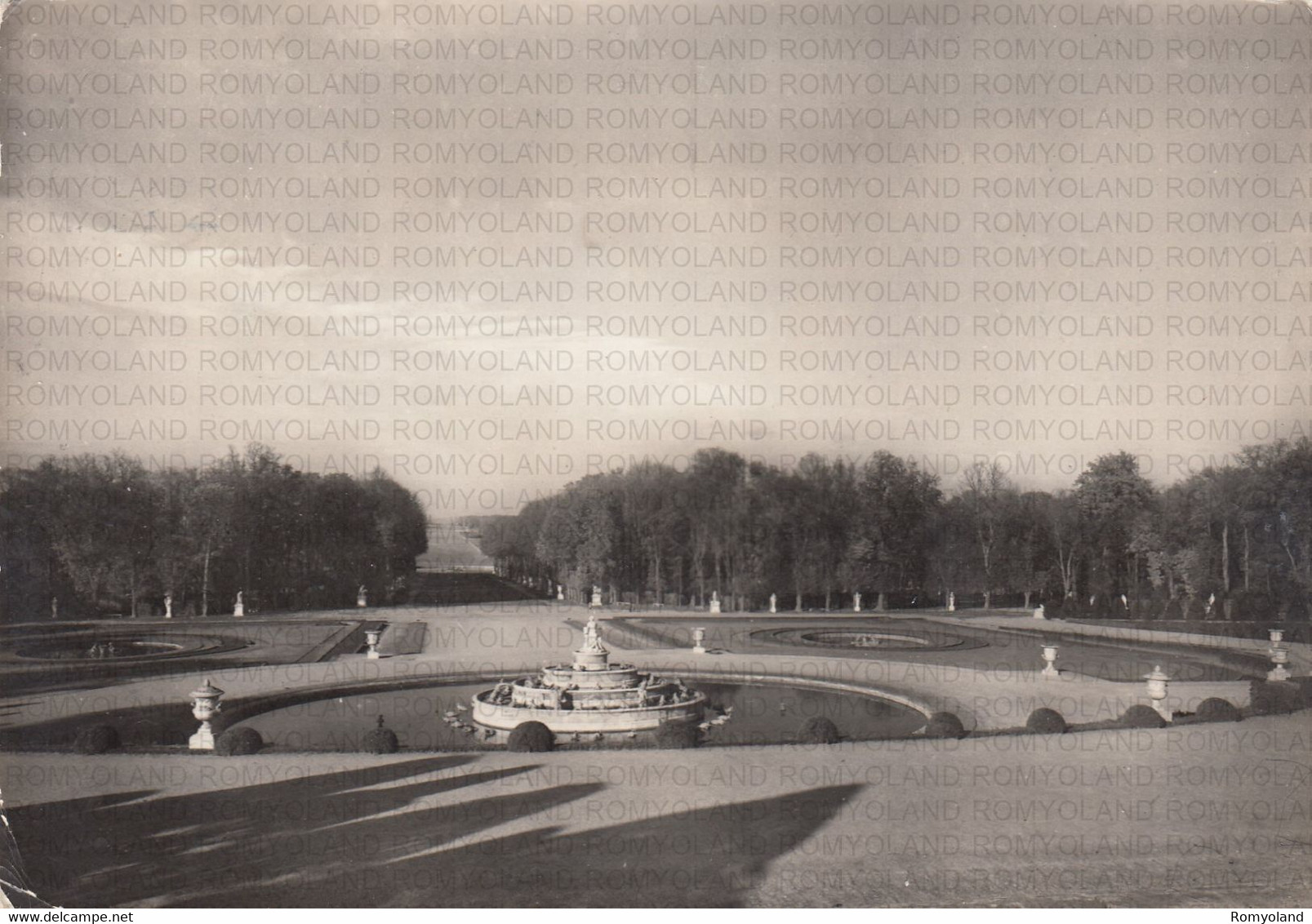 CARTOLINA  VERSAILLES,ILE-DE-FRANCE,FRANCIA,LE JARDINS-LE BASSIN DA LATONE-LE CANAL-LE BASSIN L'APOLLON-VIAGGIATA - Ile-de-France