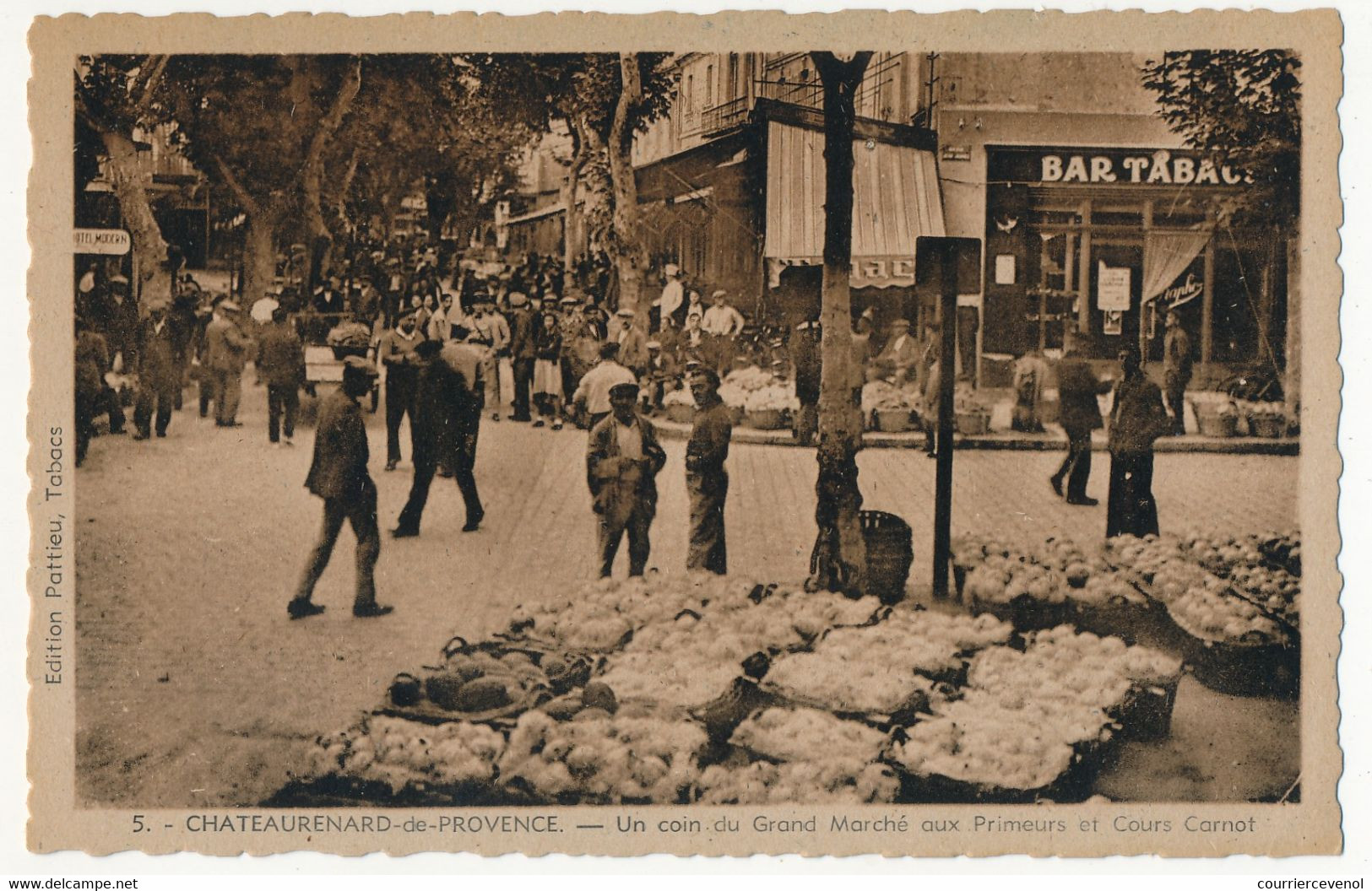 CPA - CHATEAURENARD-de-PROVENCE (B Du R) - Un Coin Du Grand Marché Aux Primeurs, Cours Carnot - Chateaurenard