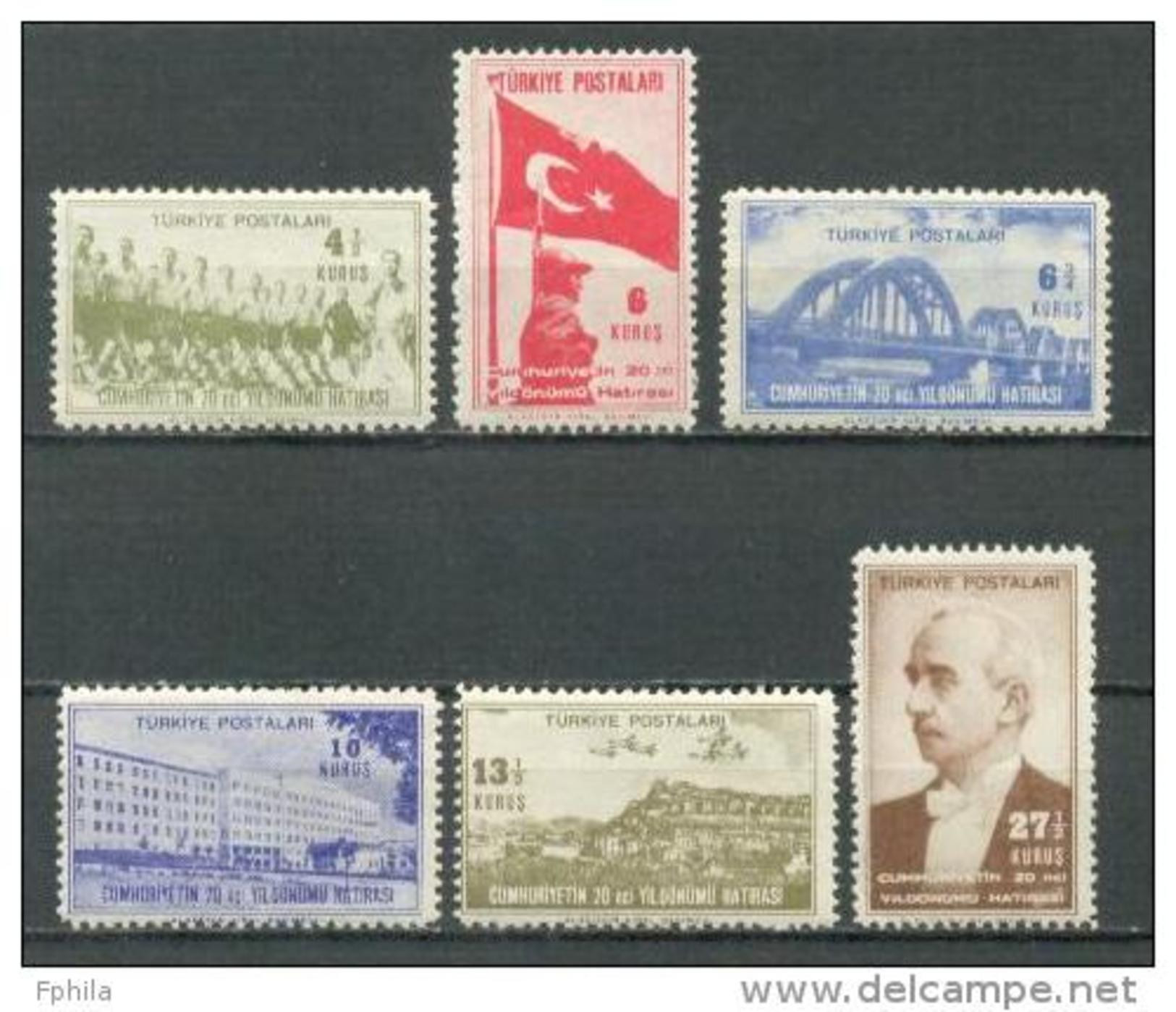 1943 TURKEY THE 20TH ANNIVERSARY OF TURKISH REPUBLIC MNH ** - Unused Stamps
