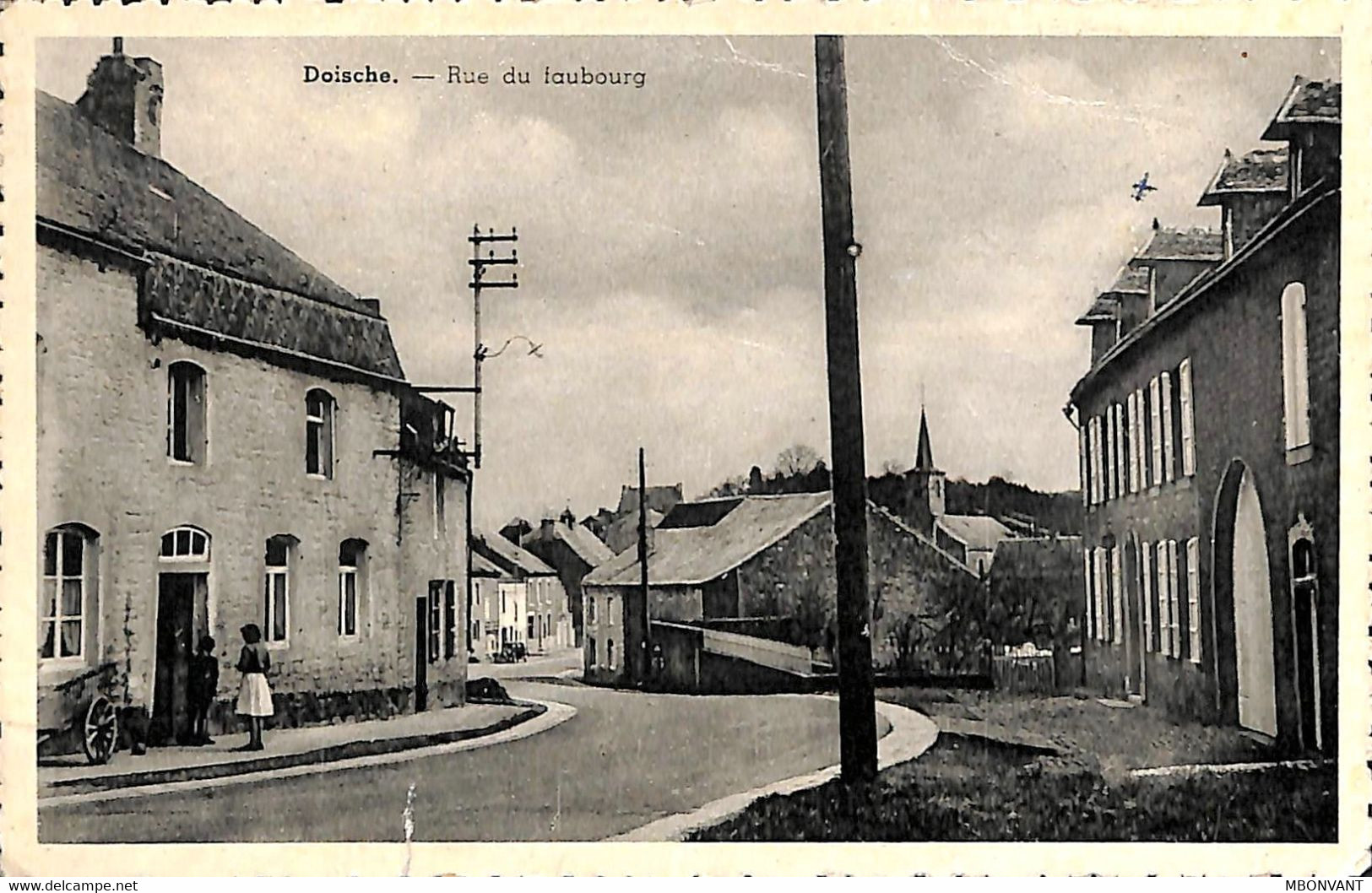 Doische - Rue Du Faubourg - Doische