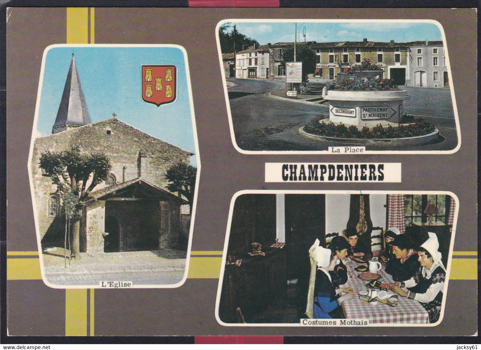 79 - Champdeniers - L'église - La Place - Costumes Mothais - Champdeniers Saint Denis