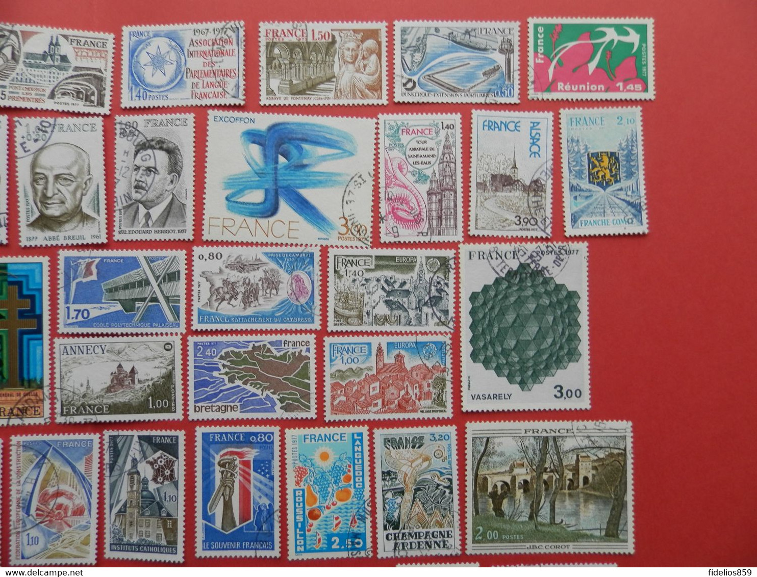 FRANCE OBLITERES LUXE : ANNEE COMPLETE 1977 SOIT 48 TIMBRES POSTE DIFFERENTS + PA 50 + PREOS 146/49 + SERVICE 53/55 - 1970-1979