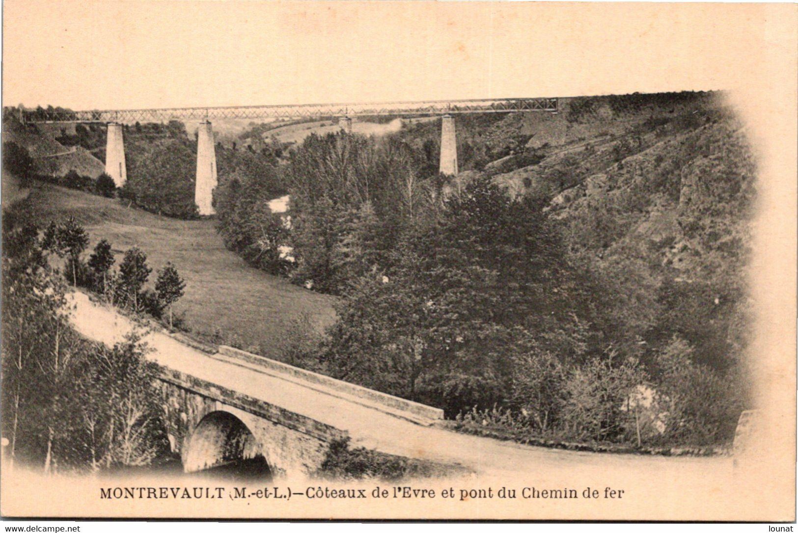 49 MONTREVAULT - Coteaux De L'Evre Et Pont Du Chemin De Fer - Montrevault