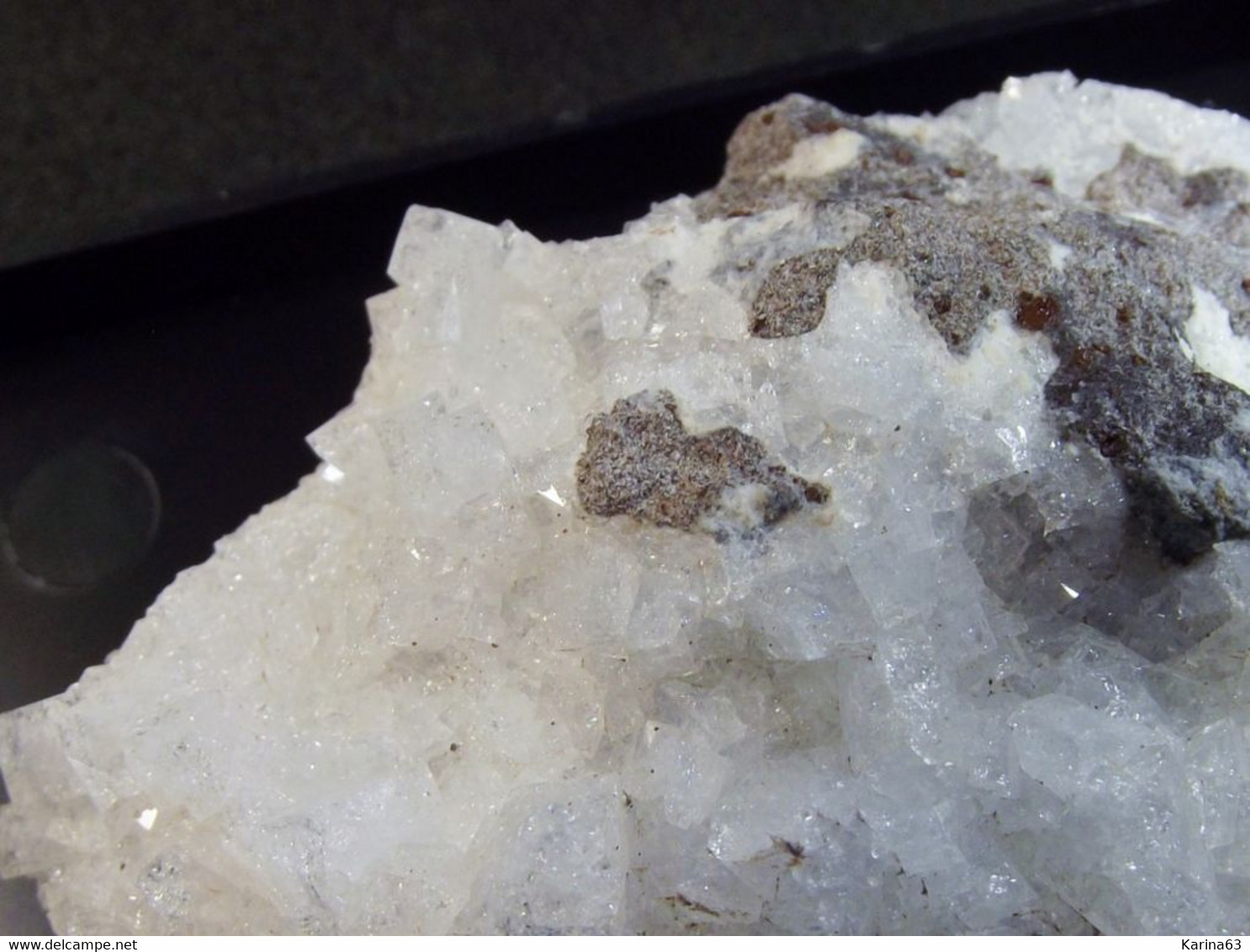 Chabazite On Matrix ( 4.5 X 3 X 1.5 Cm ) Gila River - Grant Co - New Mexico - USA - Minéraux