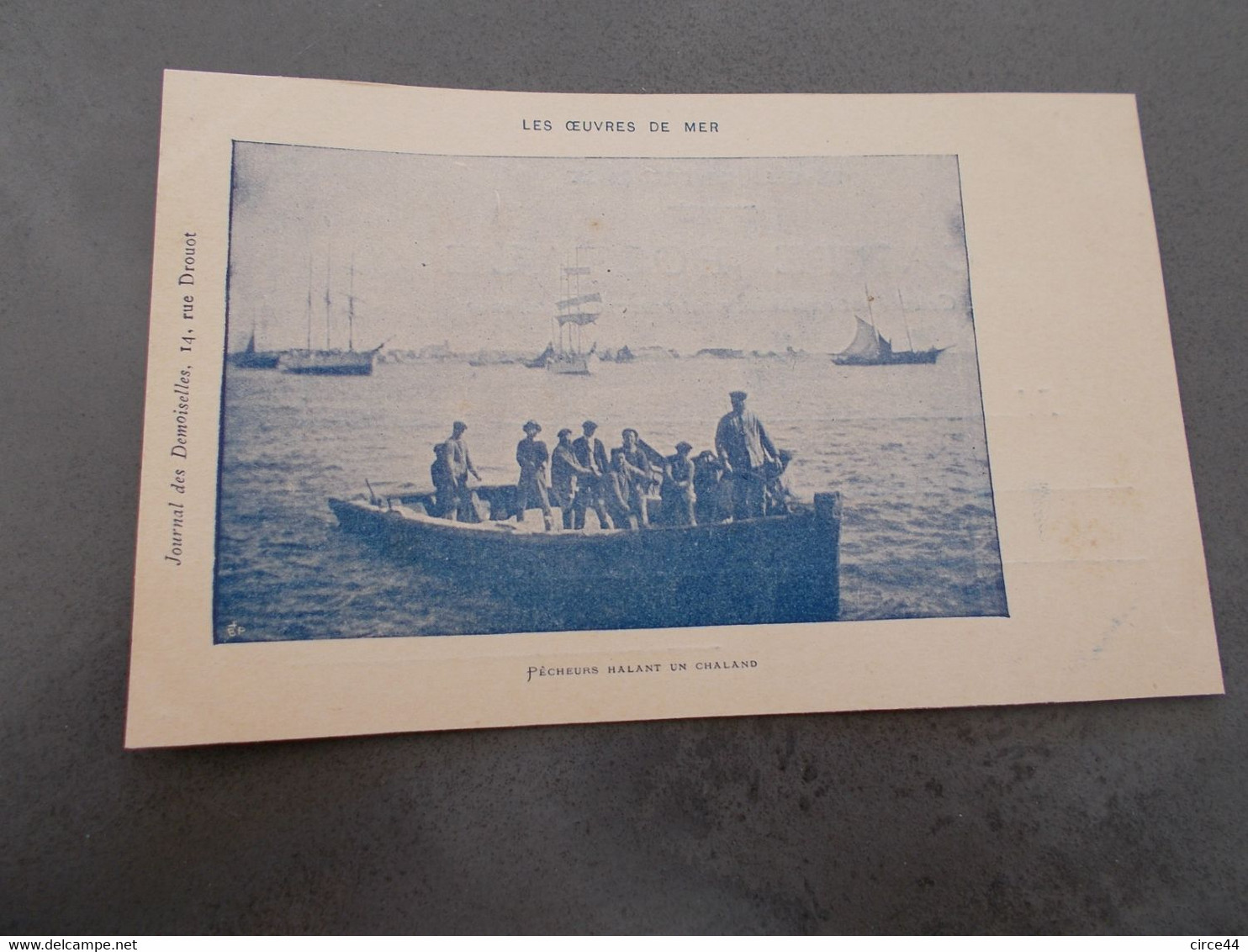 CARTE POSTALE.LES OEUVRES DE MER.ST PIERRE ET MIQUELON.PECHEURS HALANT UN CHALLAND.PRECURSEUR. - Saint-Pierre-et-Miquelon