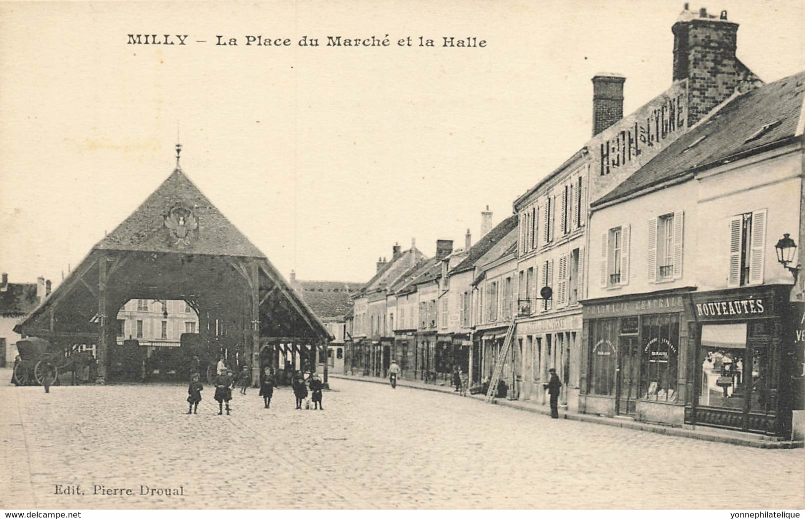 91 - ESSONNE - MILLY - Thème Marchés - Place Du Marché Et La Halle - 11370 - Marchés