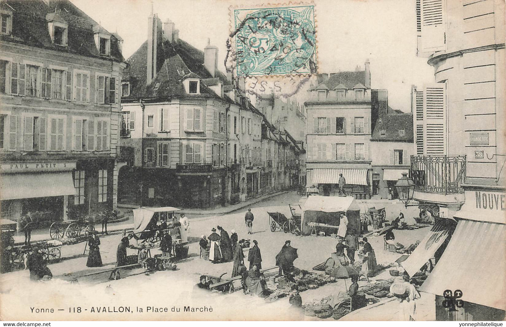 89 - YONNE - AVALLON - Thème Marchés - Place Du Marché - Pharmacie Dardaillon - étab Paul Petit - 11391 - Marchés