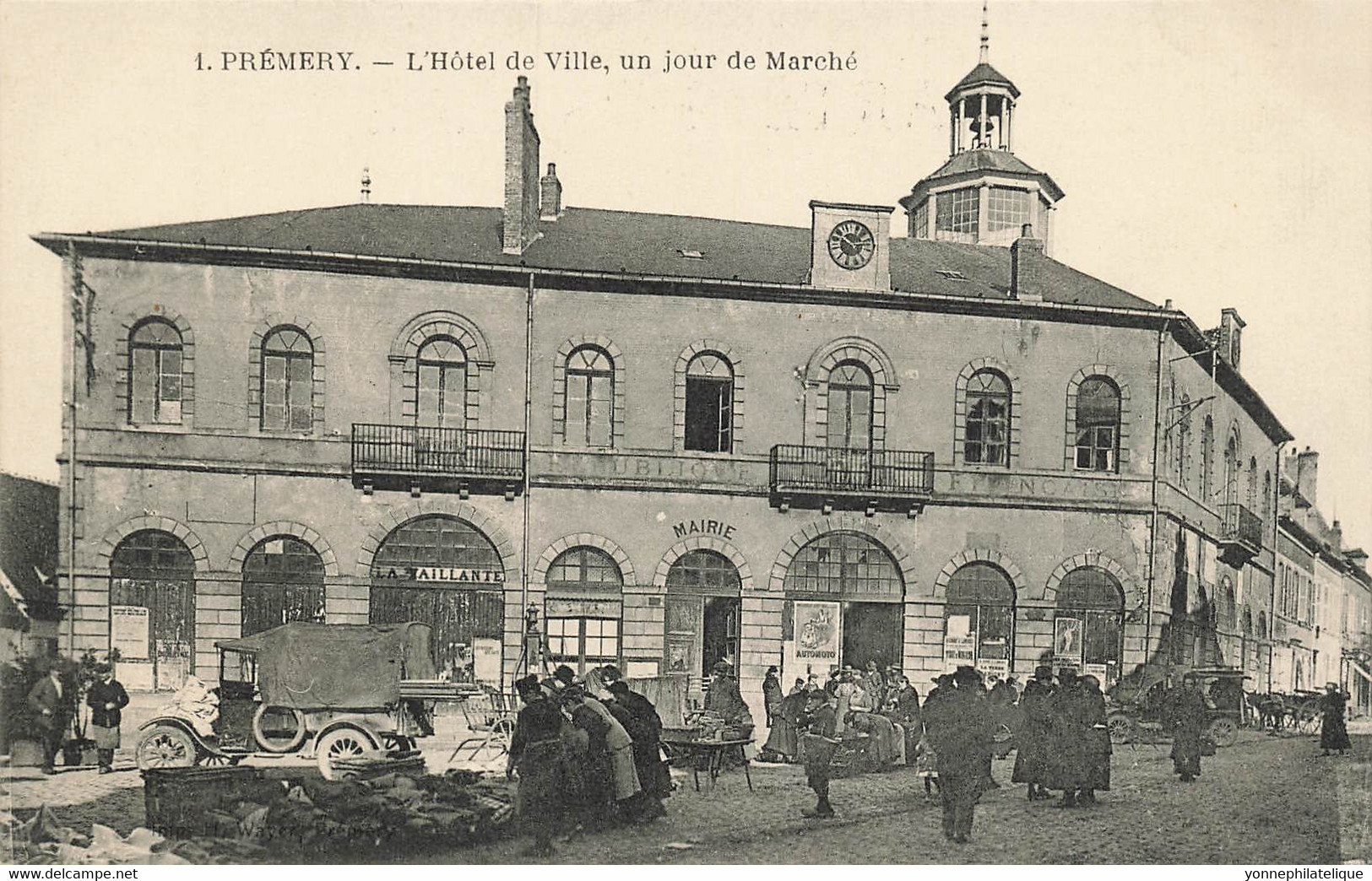 58 - NIÈVRE - PRÉMERY - Thème Marchés - L'hôtel De Ville, Un Jour De Marché - 11382 - Marchés