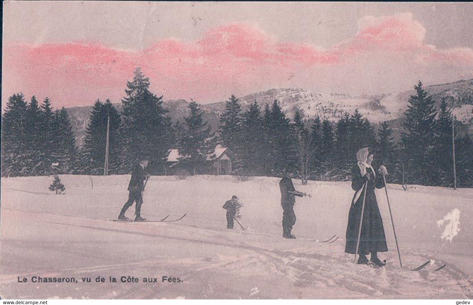 La Côte Aux Fées NE, Skieurs Et Skieuses Devant Le Chasseron (14.7.1910) - La Côte-aux-Fées