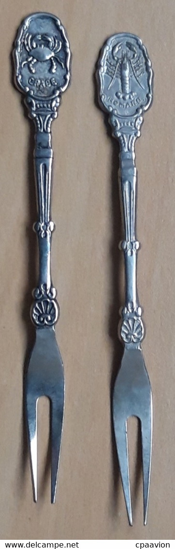 2 FOURCHETTES CRABE ET HOMARD - Spoons