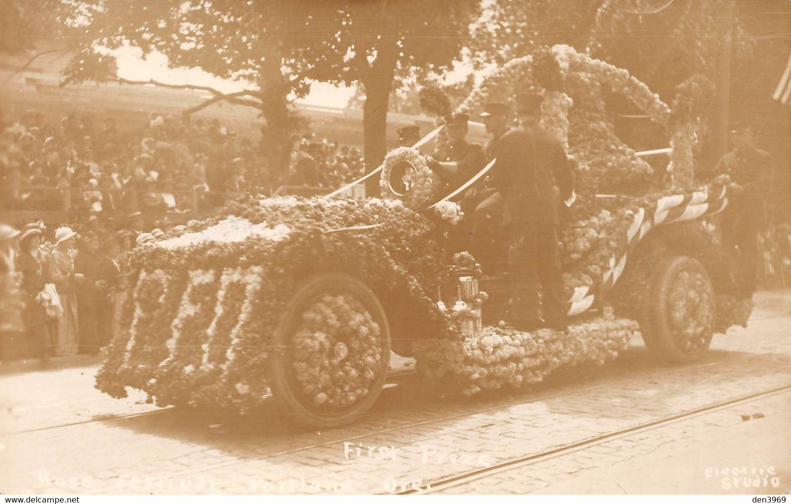 ETATS-UNIS - OR - Oregon - Portland - Rose Festival - First Prize, Flowered Car - Photo-Carte - Portland