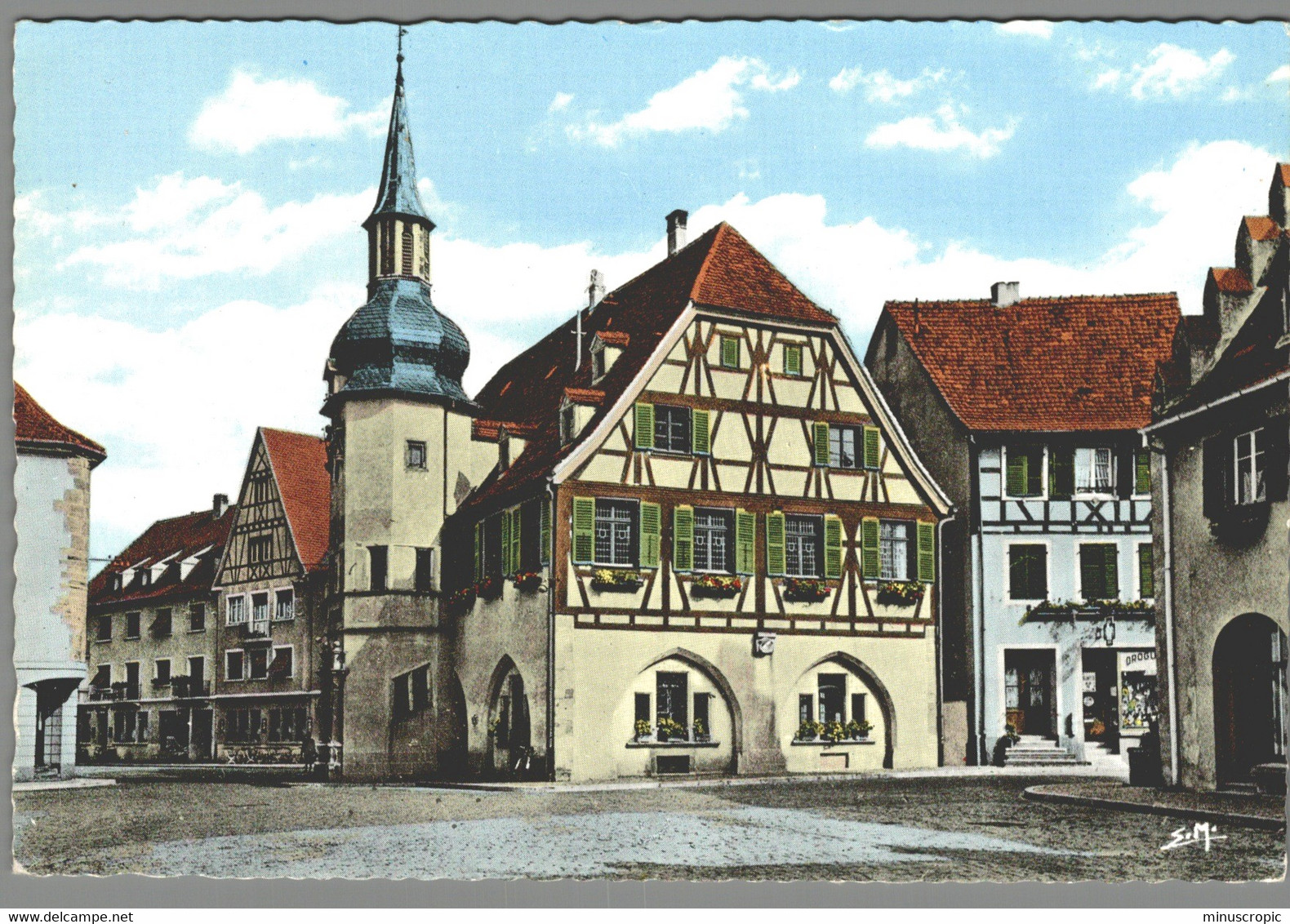 CPSM 67 - Benfeld - Place Du Marché Et L'Hôtel De Ville - Benfeld