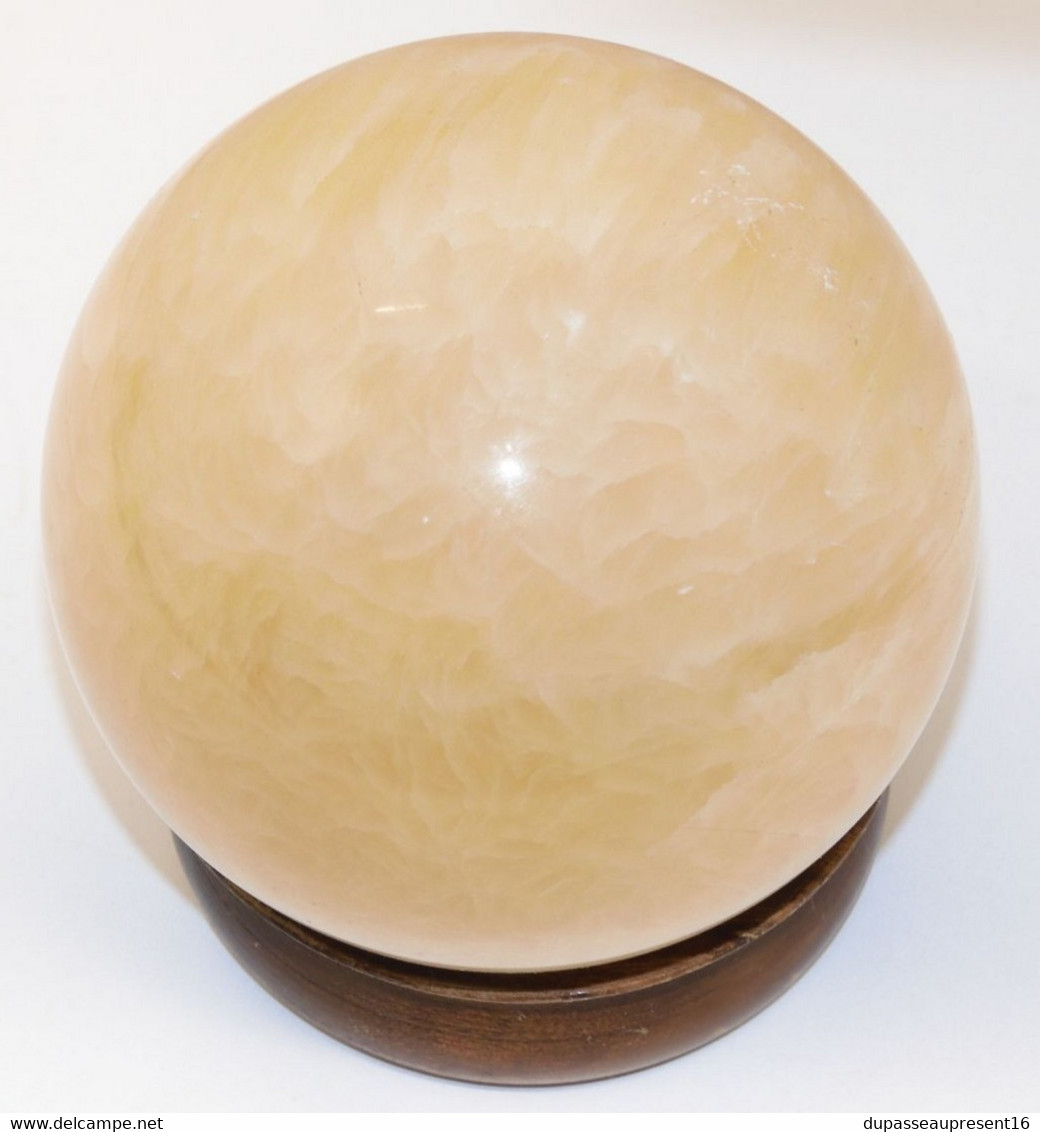 *GROSSE BOULE MINERALE MARBRE ou ALBATRE sur socle bois Déco COLLECTION   E