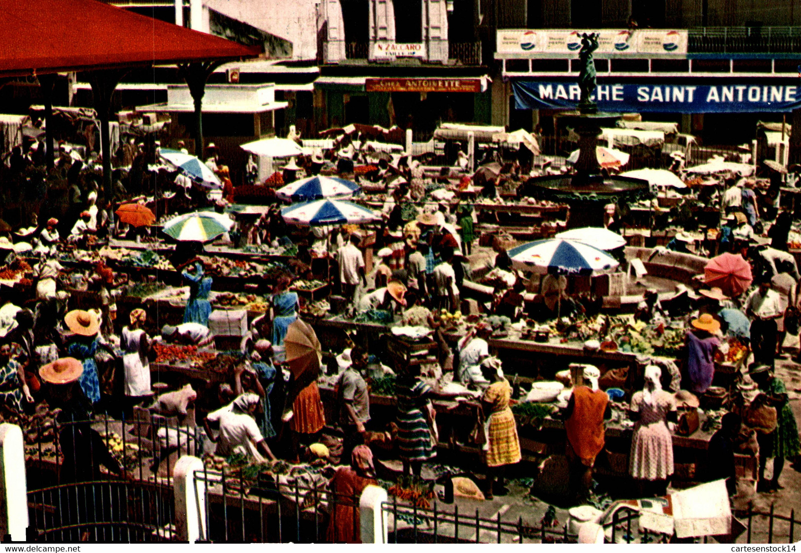 N°38147 Z -cpsm Un Marché En Guadeloupe - Marchés