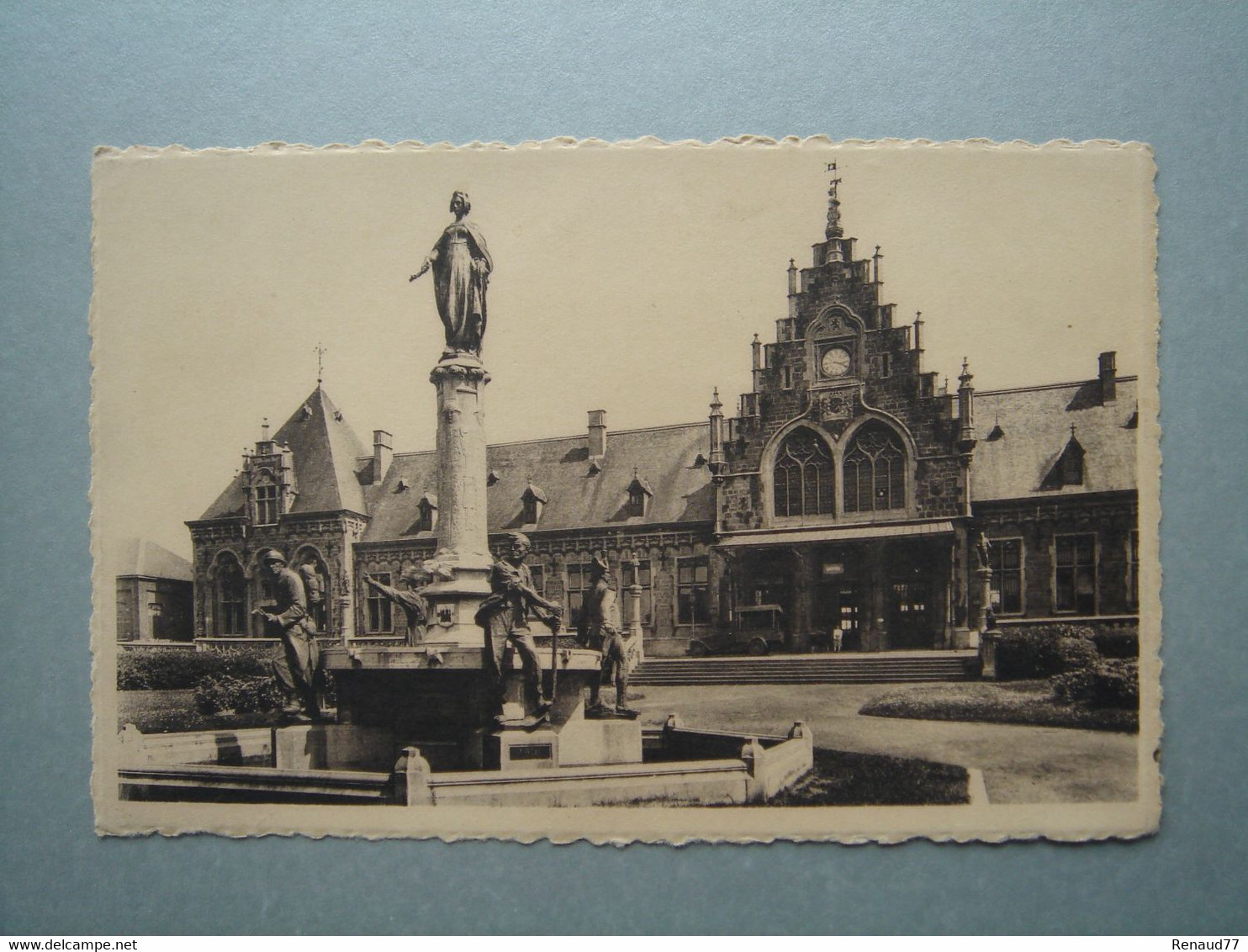 Binche - Le Monument De L'Indépendance Du Square De La Gare - Binche