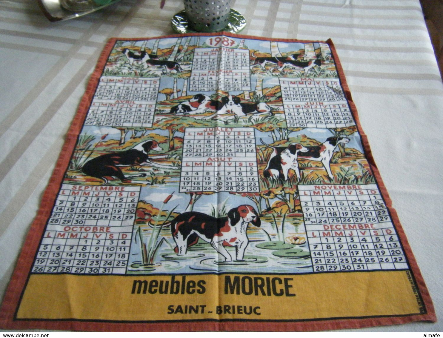Torchon Publicitaire 1987 - Meubles Morice SAINT-BRIEUC (22) - Chiens Chasse- Made In France - Andere & Zonder Classificatie