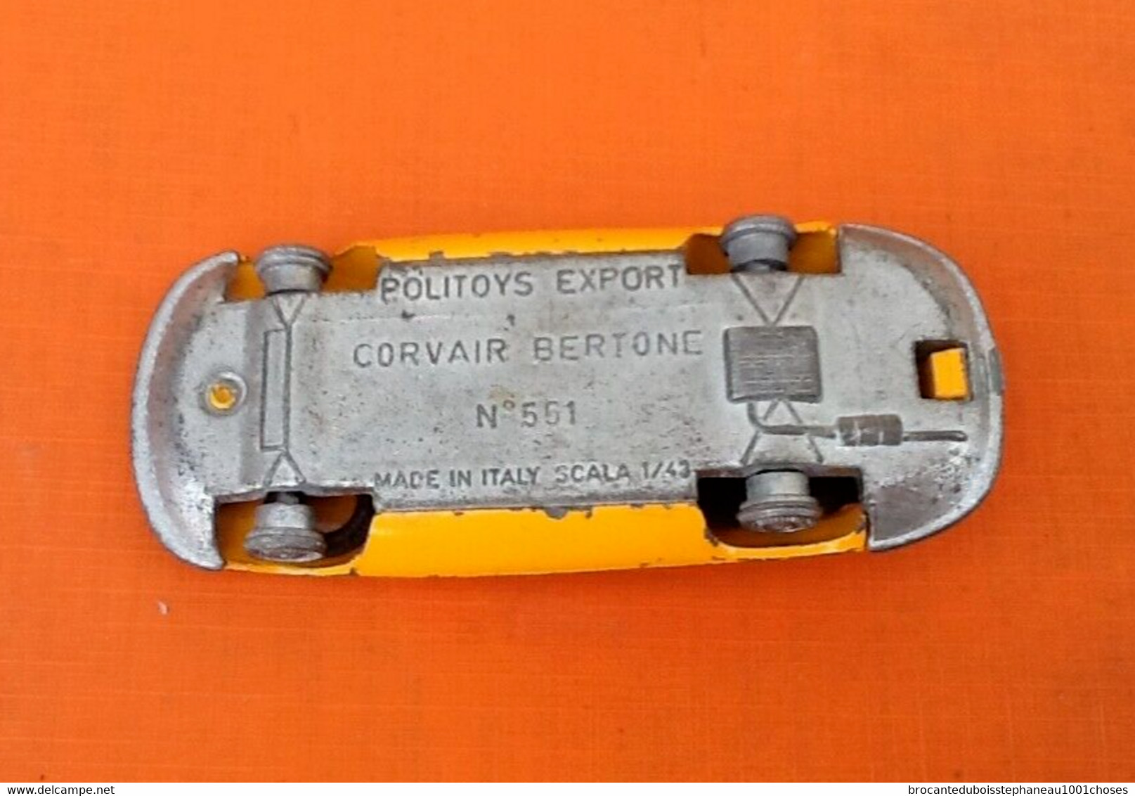 Voiture Miniature  Corvair Bertone (1968) N° 551  Politoys Export - Politoys