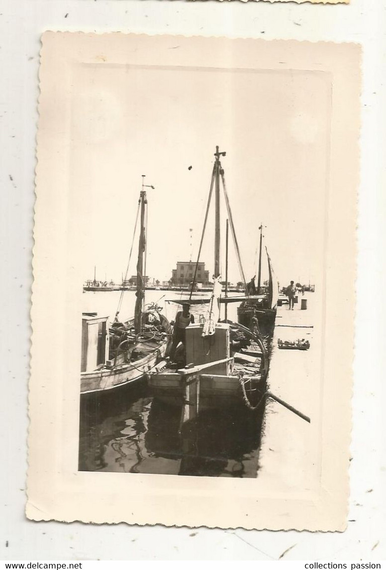 Photographie , 135 X 90 Mm, Bateaux DE PÊCHE - Boten